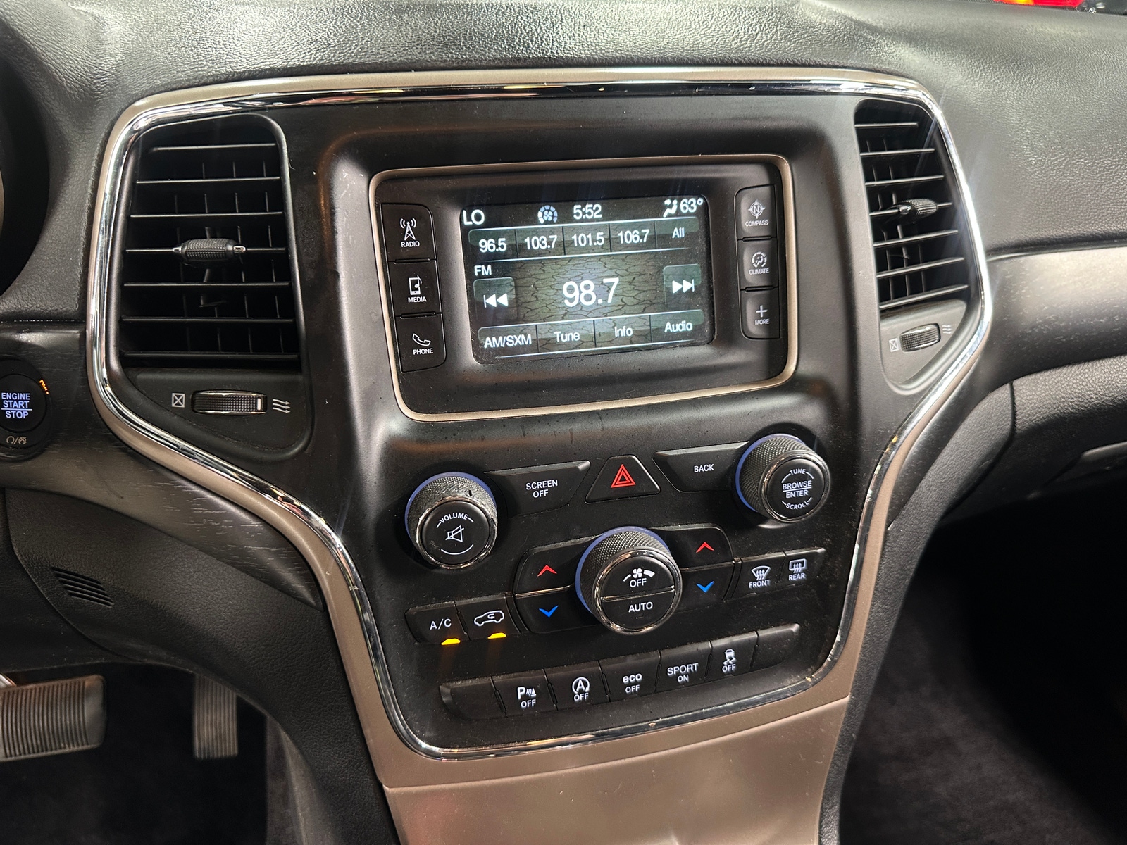 Thumbnail: 2017 Jeep Grand Cherokee - 4