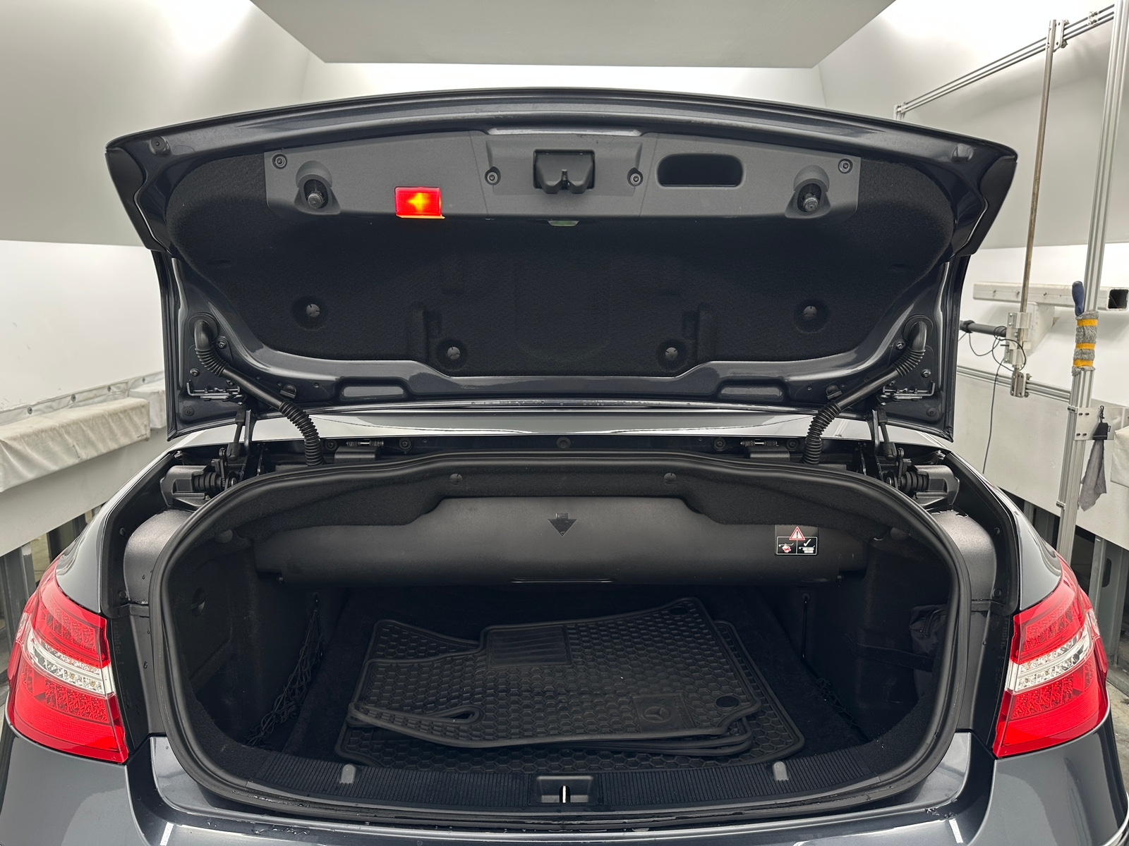Thumbnail: 2013 Mercedes-Benz E-Class - 6