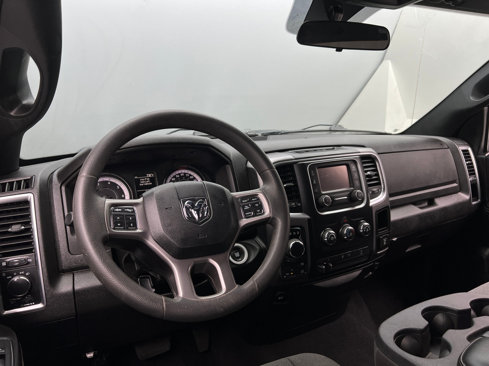 Thumbnail: 2022 RAM 1500 Classic - 3