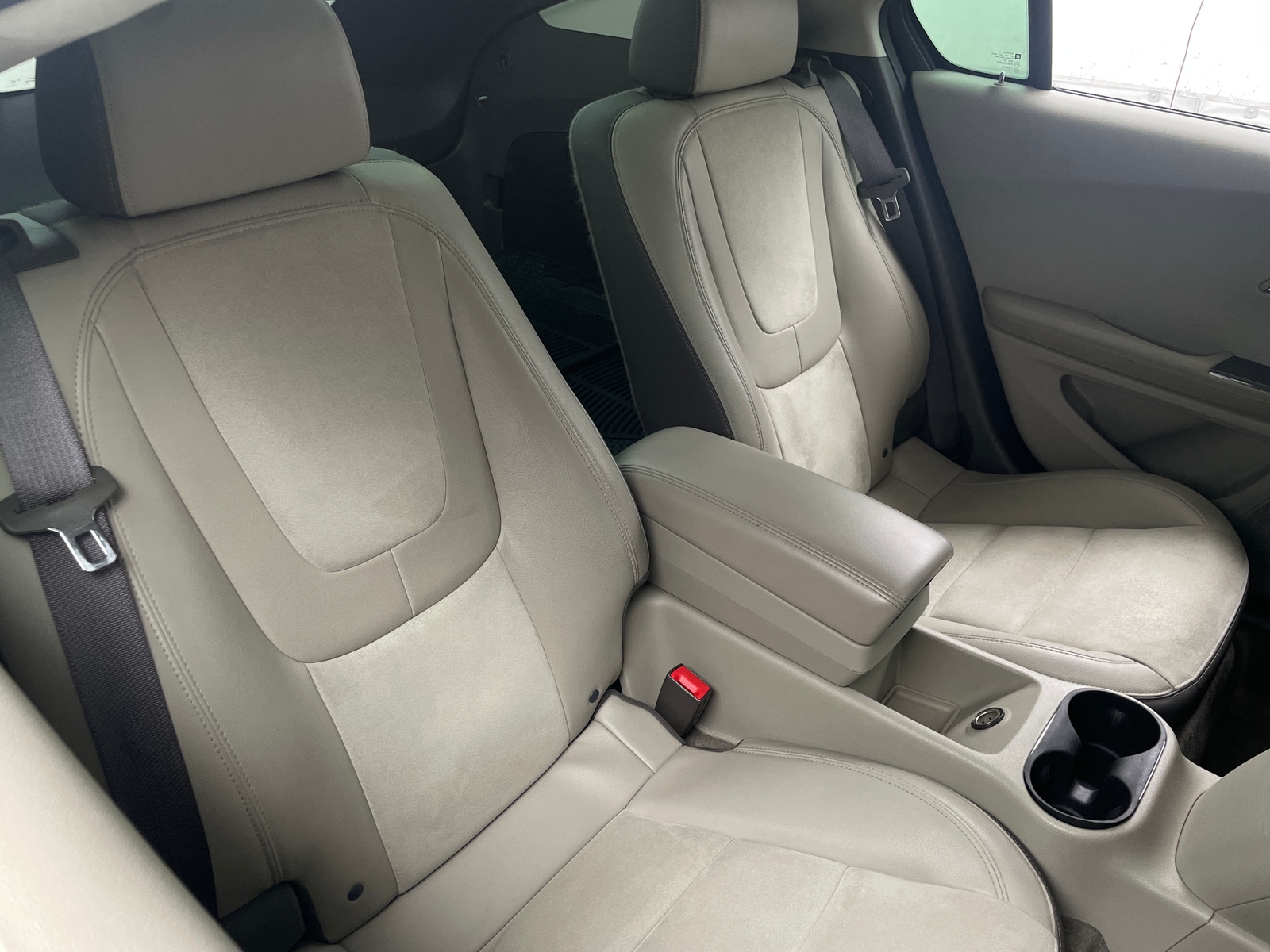 Thumbnail: 2013 Chevrolet Volt - 5