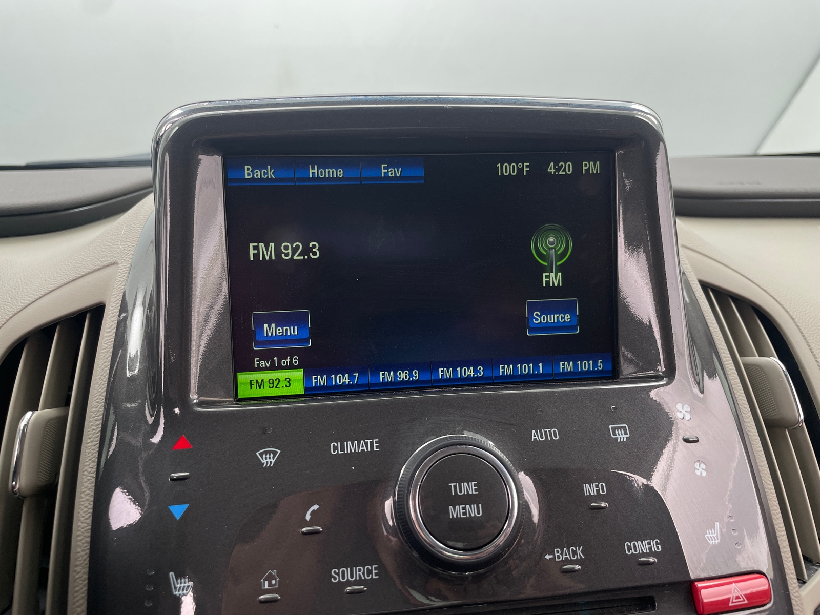 Thumbnail: 2013 Chevrolet Volt - 3