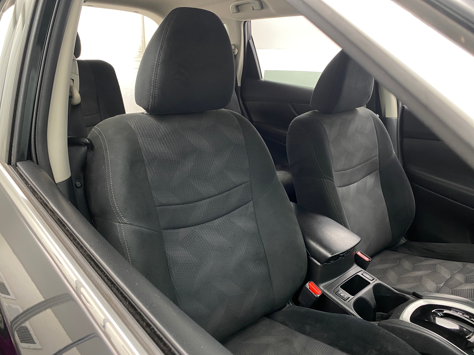 Thumbnail: 2016 Nissan Rogue - 2