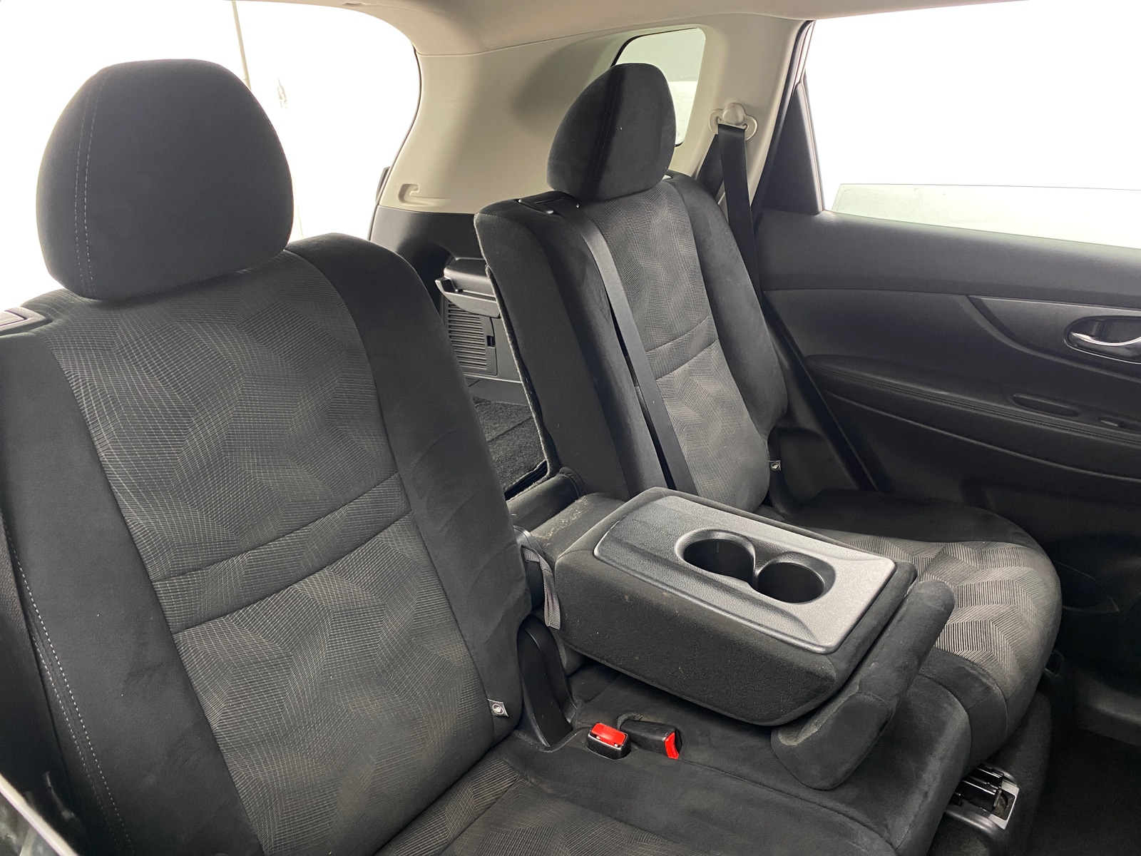Thumbnail: 2016 Nissan Rogue - 6