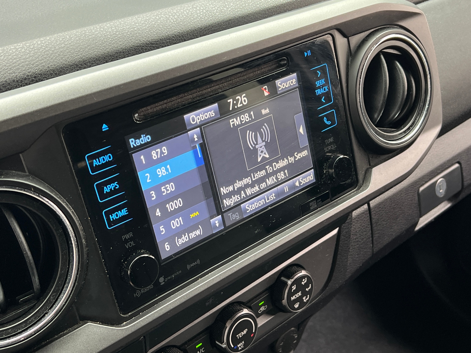 Thumbnail: 2019 Toyota Tacoma - 4