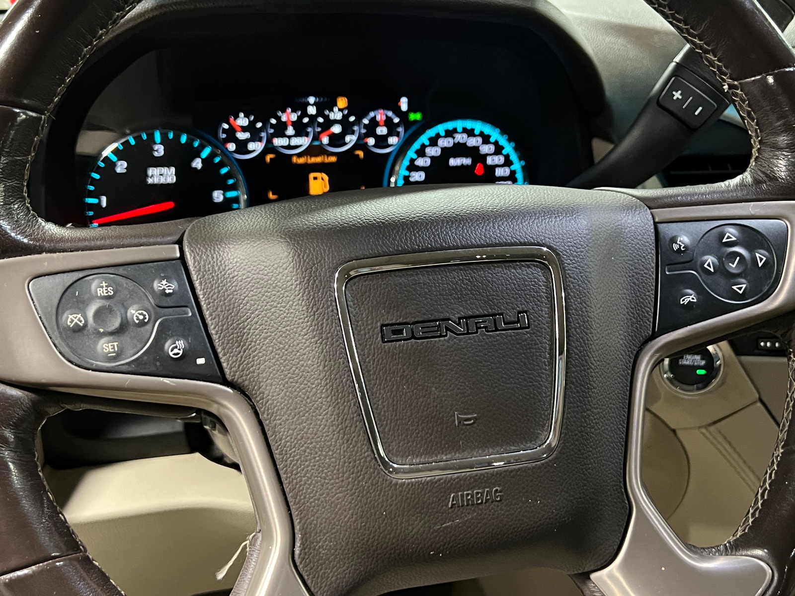 Thumbnail: 2018 GMC Yukon - 4