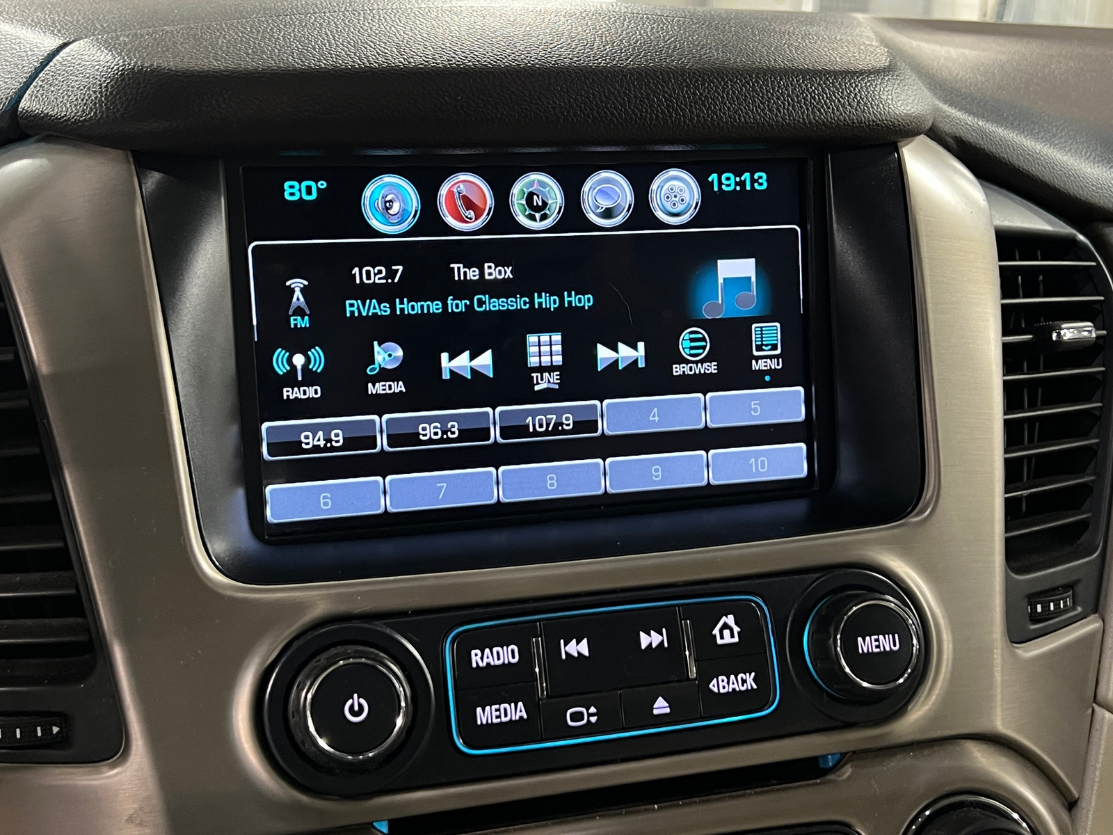 Thumbnail: 2018 GMC Yukon - 3