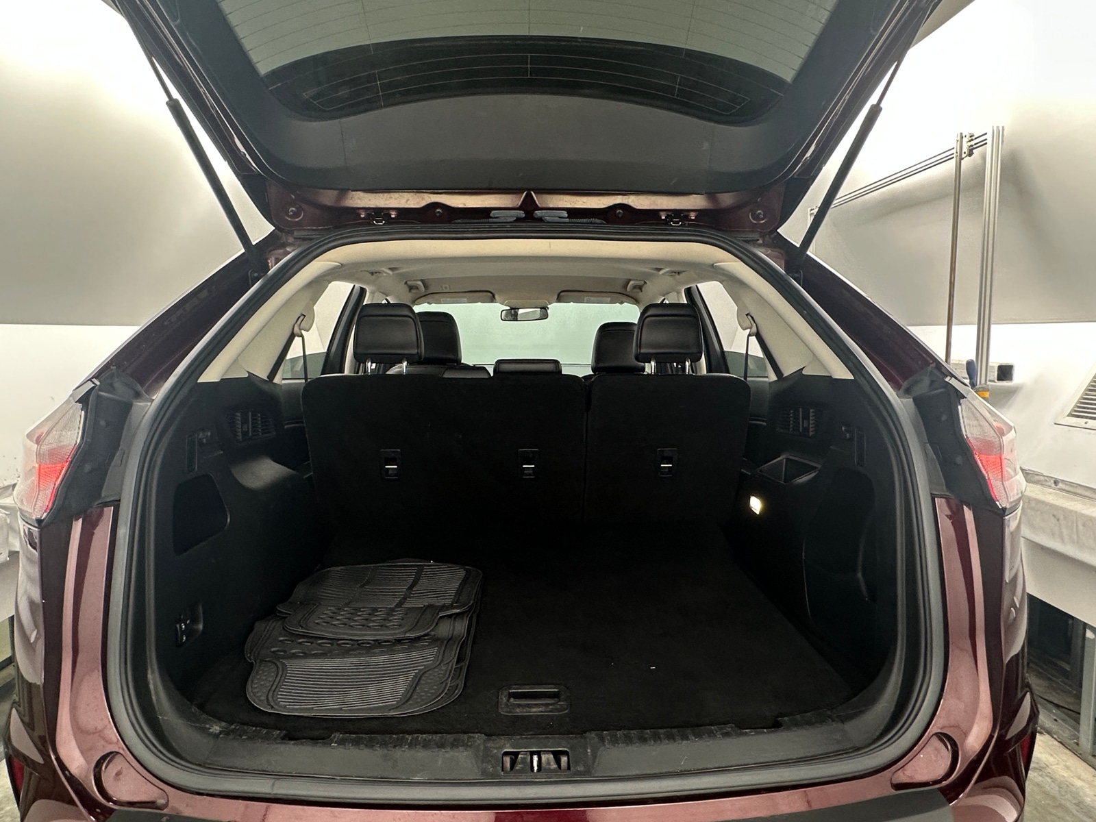 Thumbnail: 2021 Ford Edge - 6