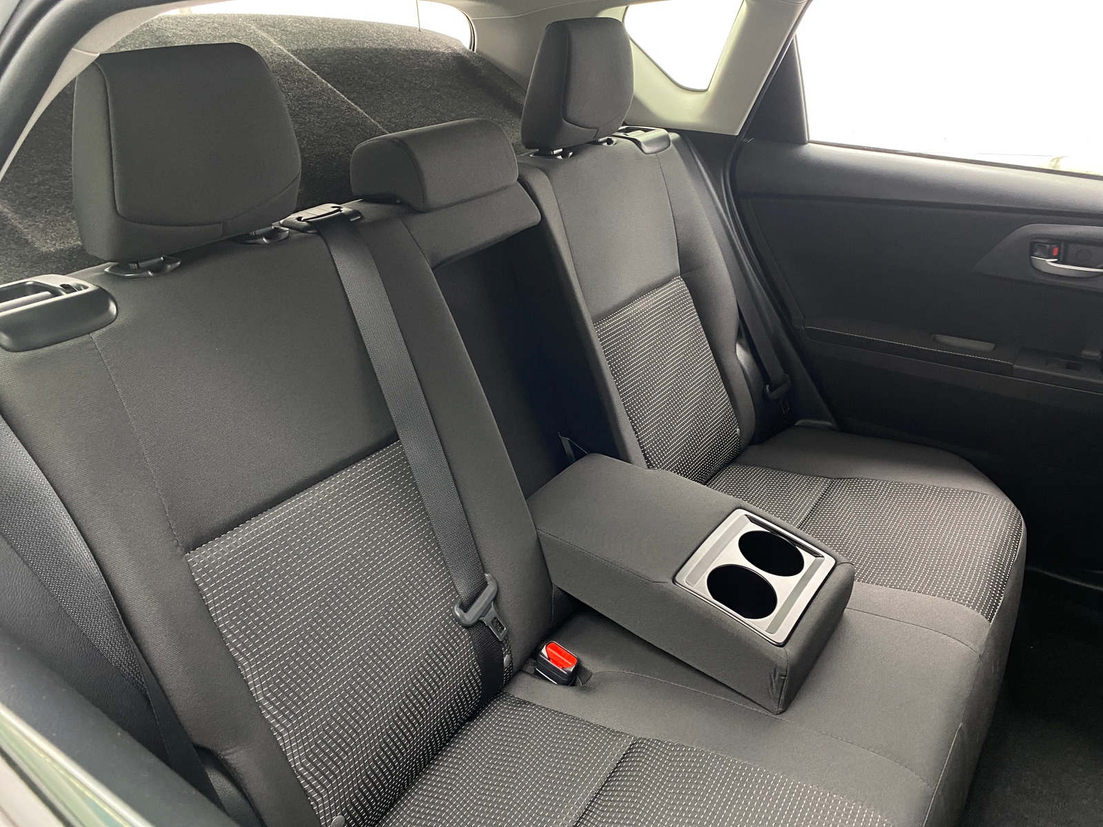 Thumbnail: 2018 Toyota Corolla iM - 6