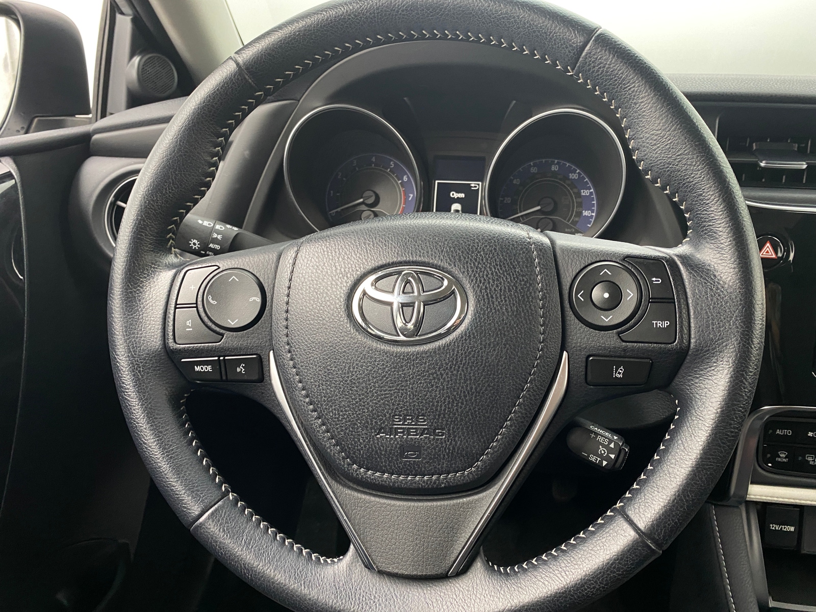 Thumbnail: 2018 Toyota Corolla iM - 5