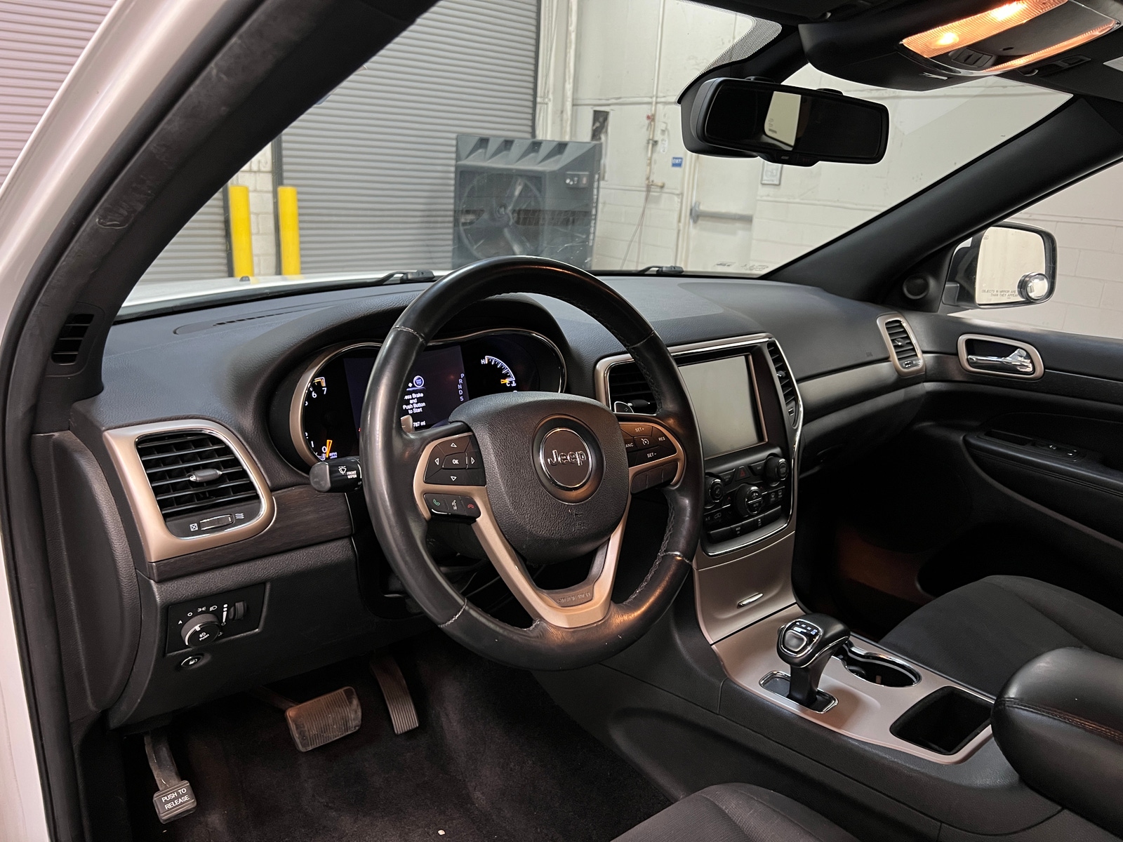 Thumbnail: 2015 Jeep Grand Cherokee - 3