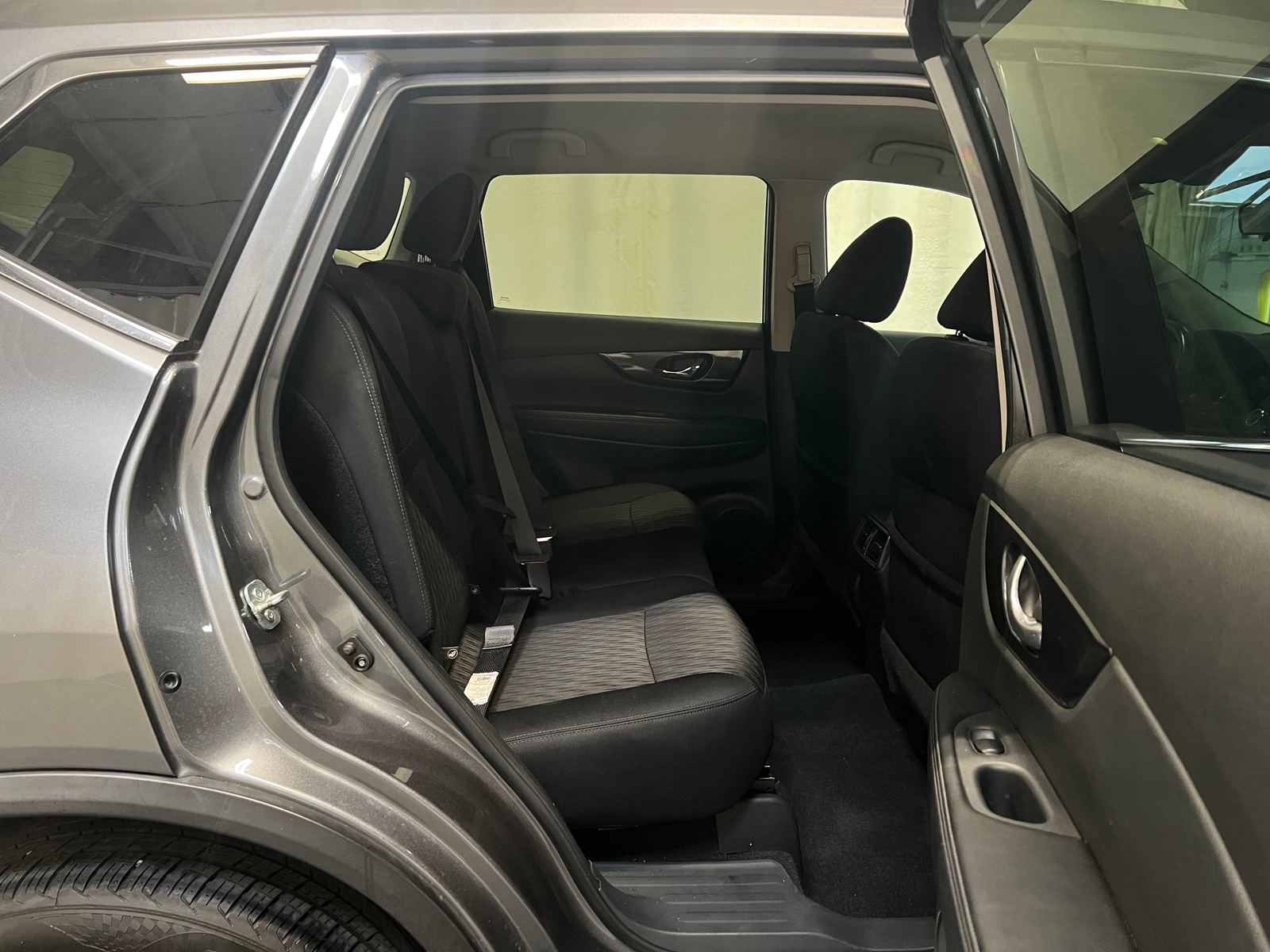Thumbnail: 2018 Nissan Rogue - 6