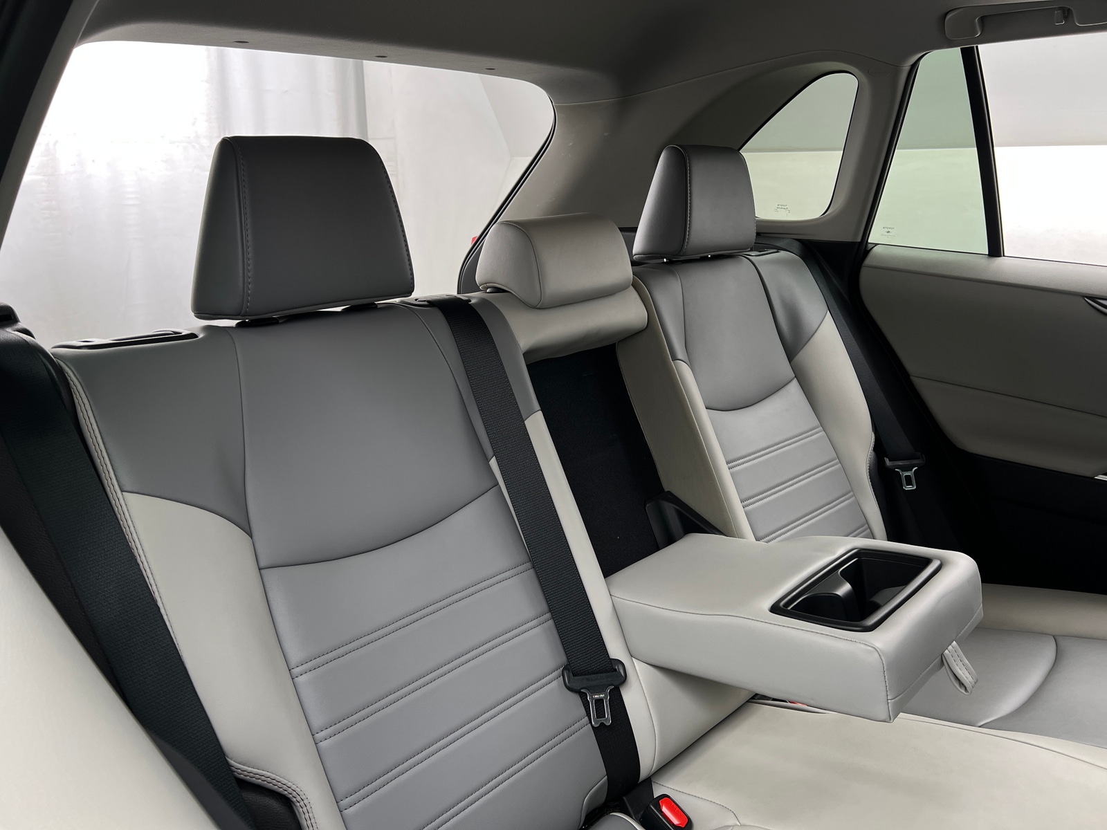 Thumbnail: 2021 Toyota RAV4 - 5
