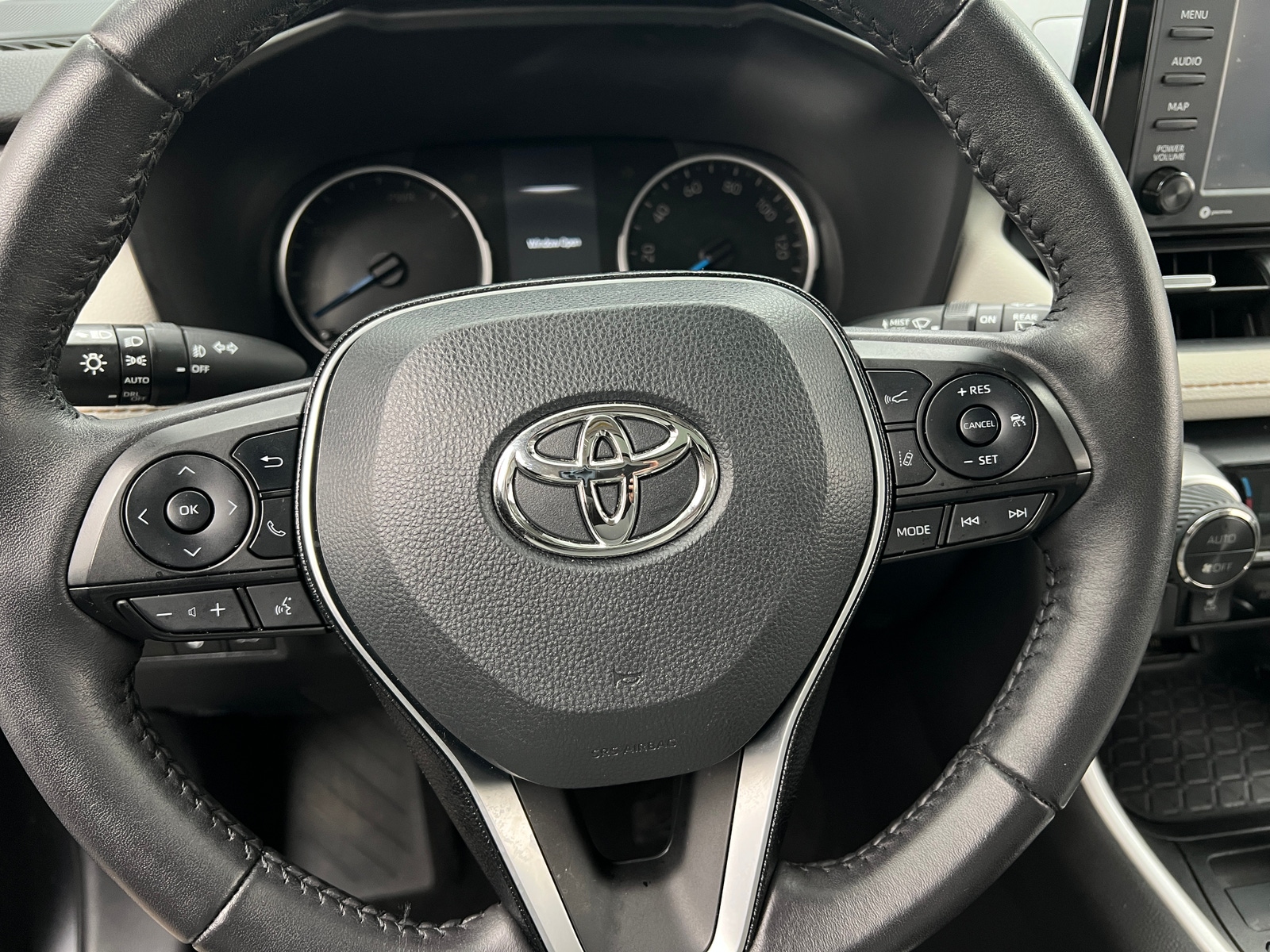 Thumbnail: 2021 Toyota RAV4 - 4