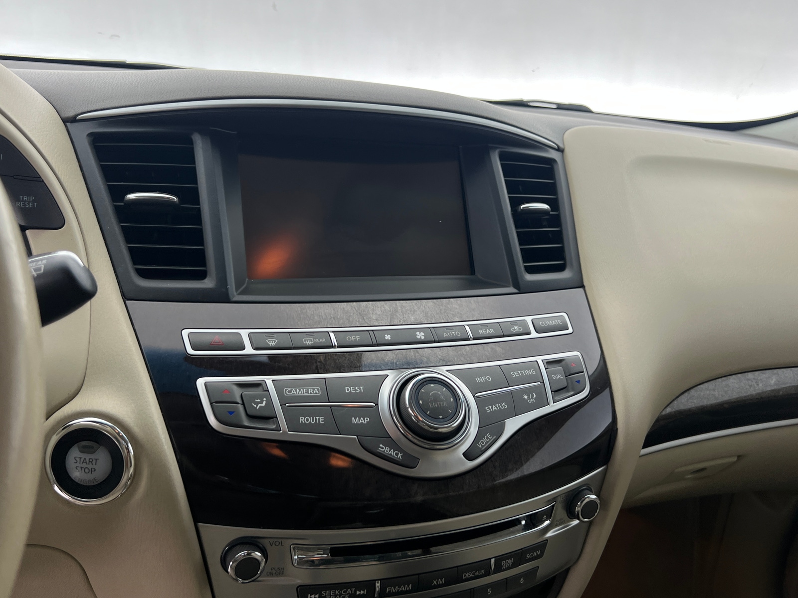 Thumbnail: 2014 INFINITI QX60 - 3