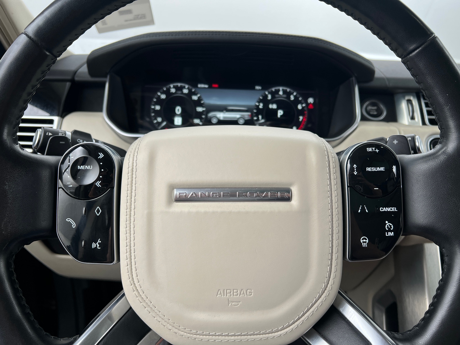 Thumbnail: 2019 Land Rover Range Rover - 4