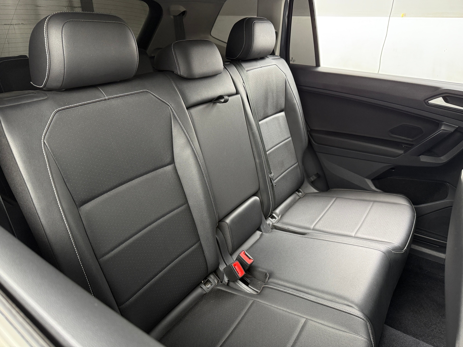 Thumbnail: 2021 Volkswagen Tiguan - 5