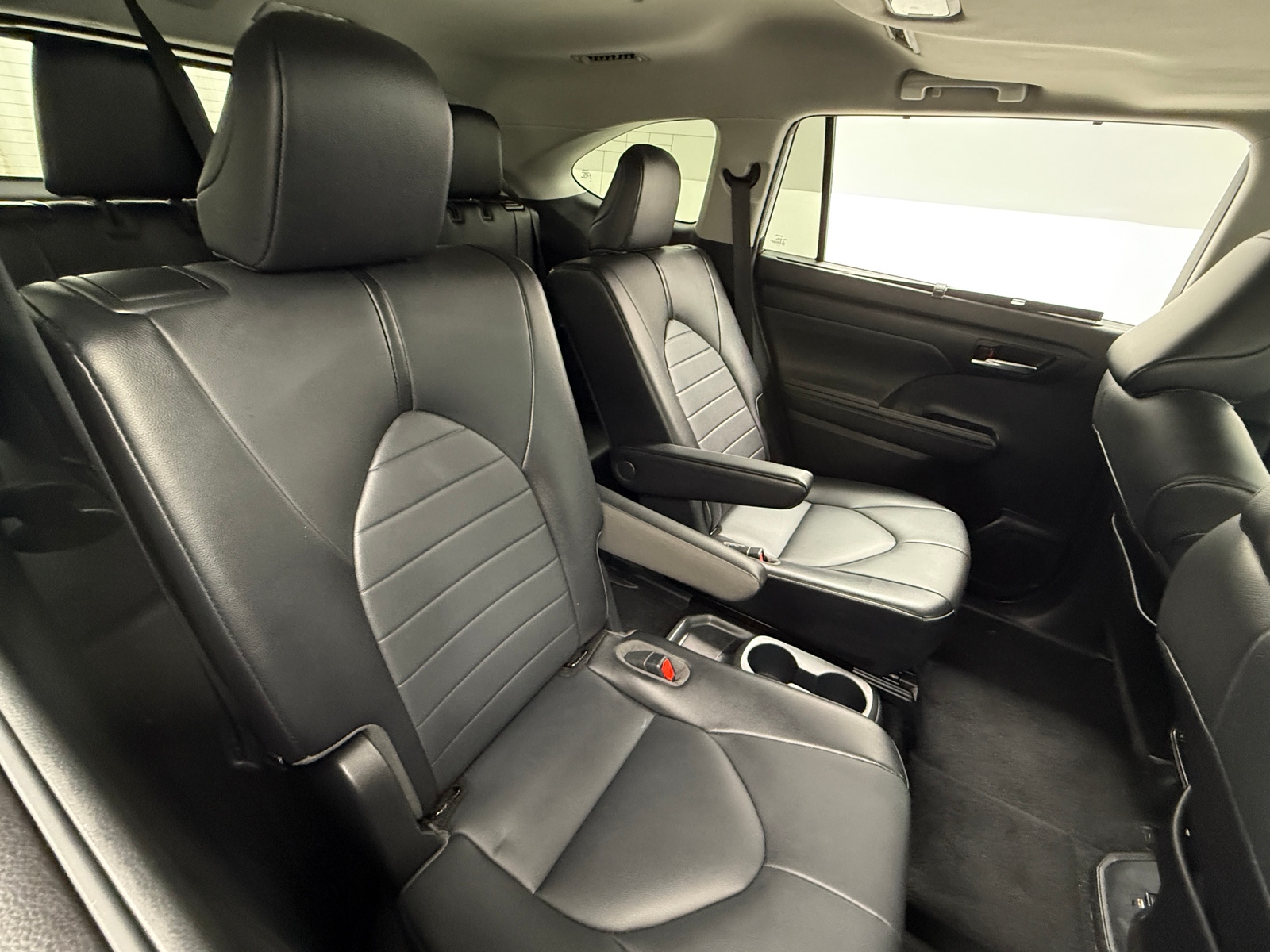 Thumbnail: 2021 Toyota Highlander - 5