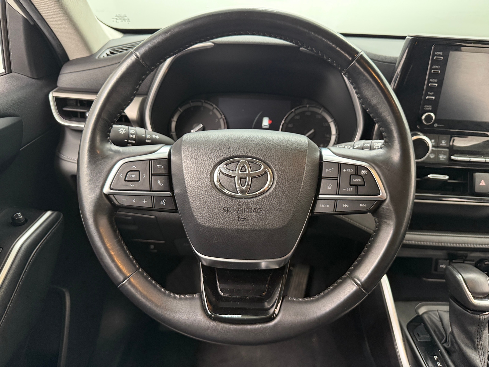 Thumbnail: 2021 Toyota Highlander - 4