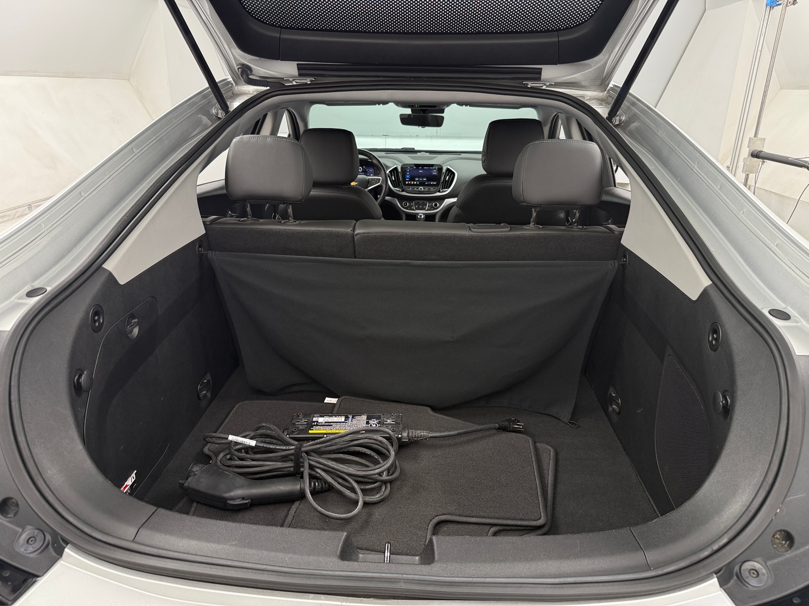 Thumbnail: 2019 Chevrolet Volt - 6