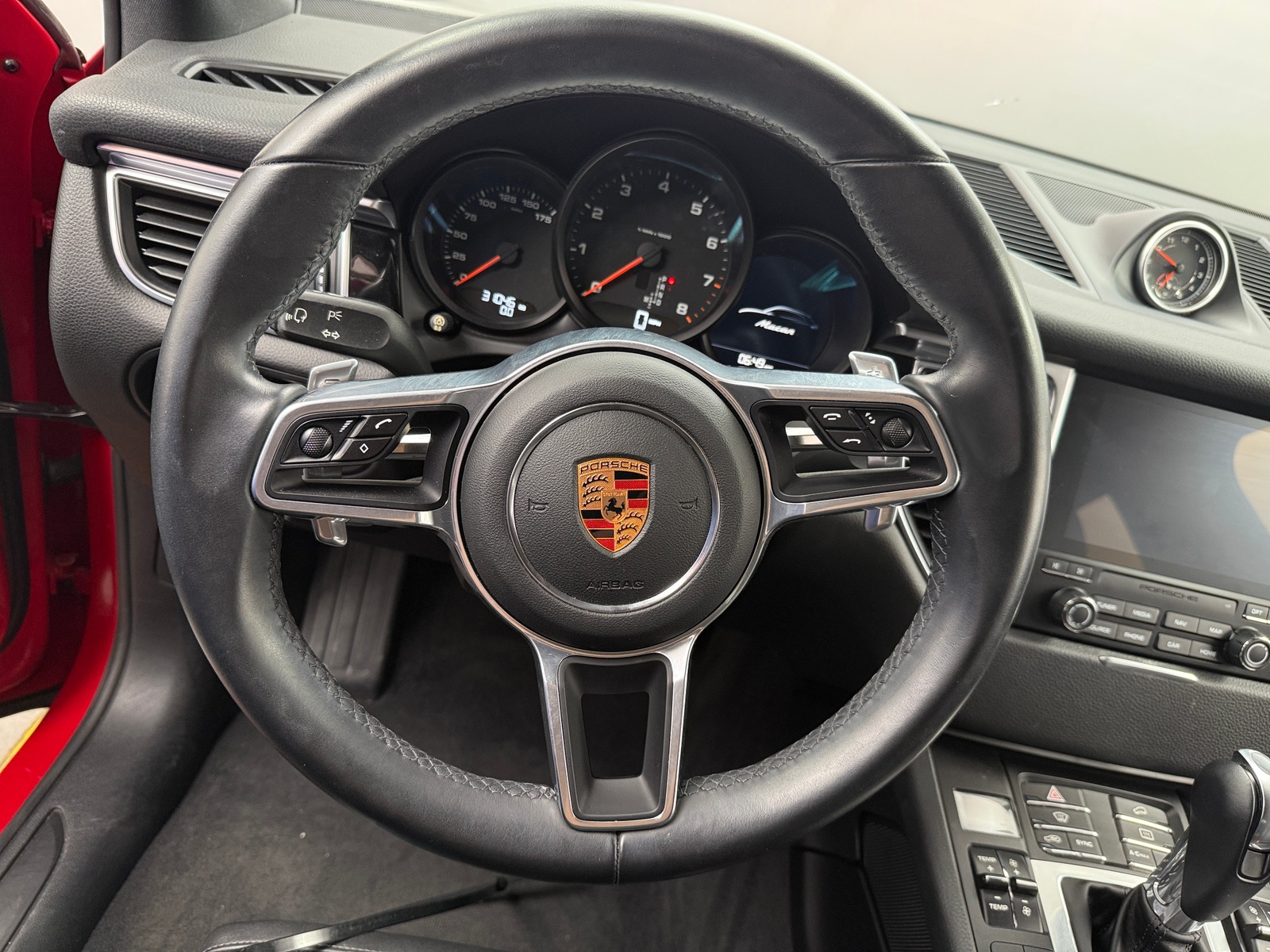 Thumbnail: 2018 Porsche Macan - 4