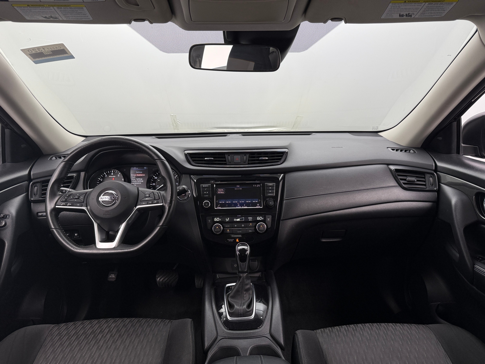 Thumbnail: 2020 Nissan Rogue - 3