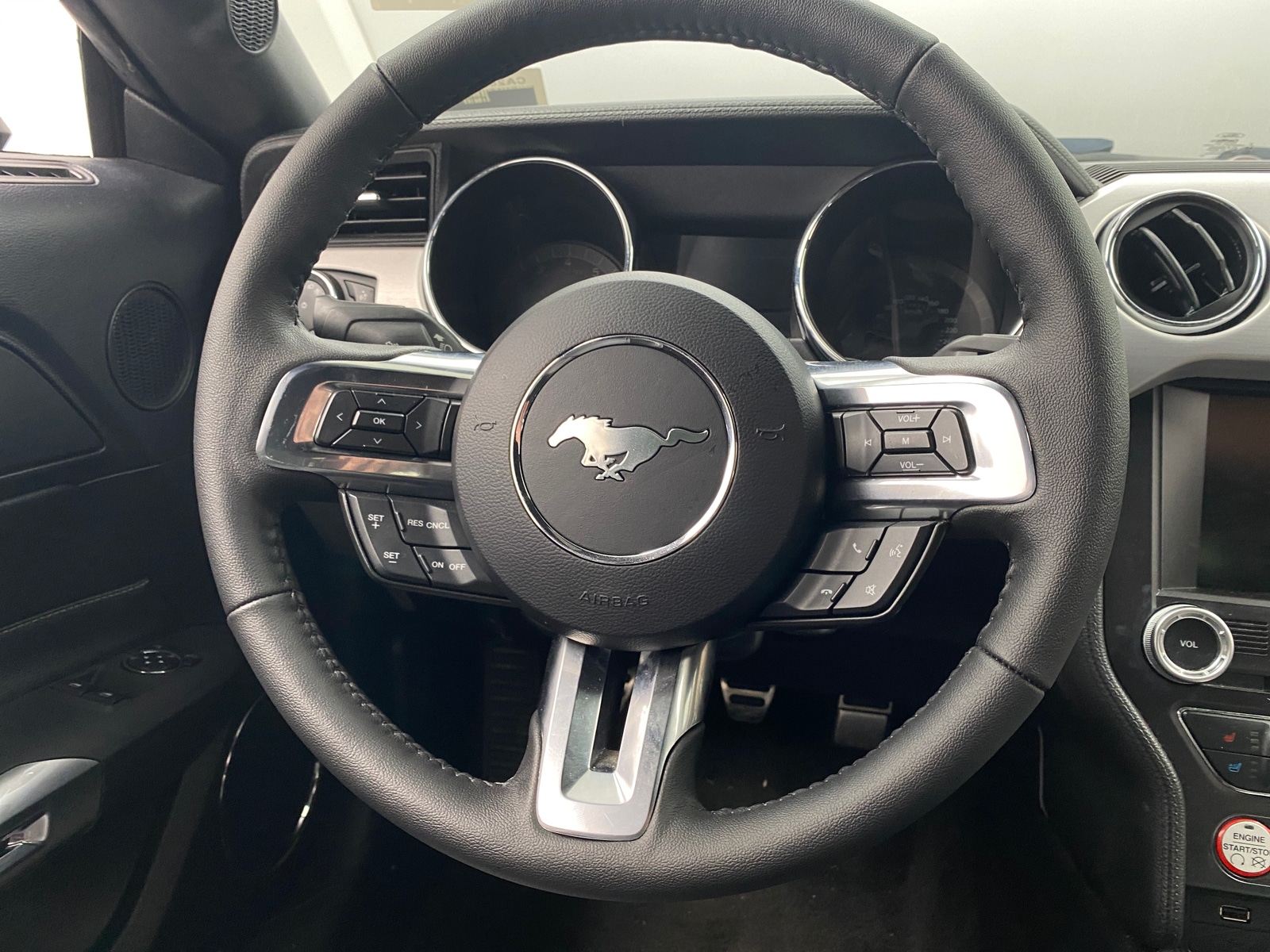 Thumbnail: 2015 Ford Mustang - 3