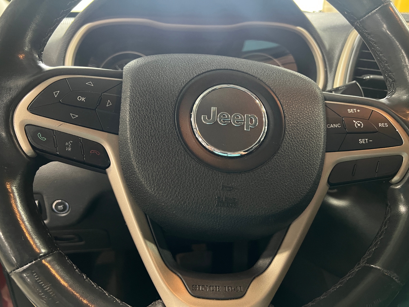Thumbnail: 2015 Jeep Cherokee - 5