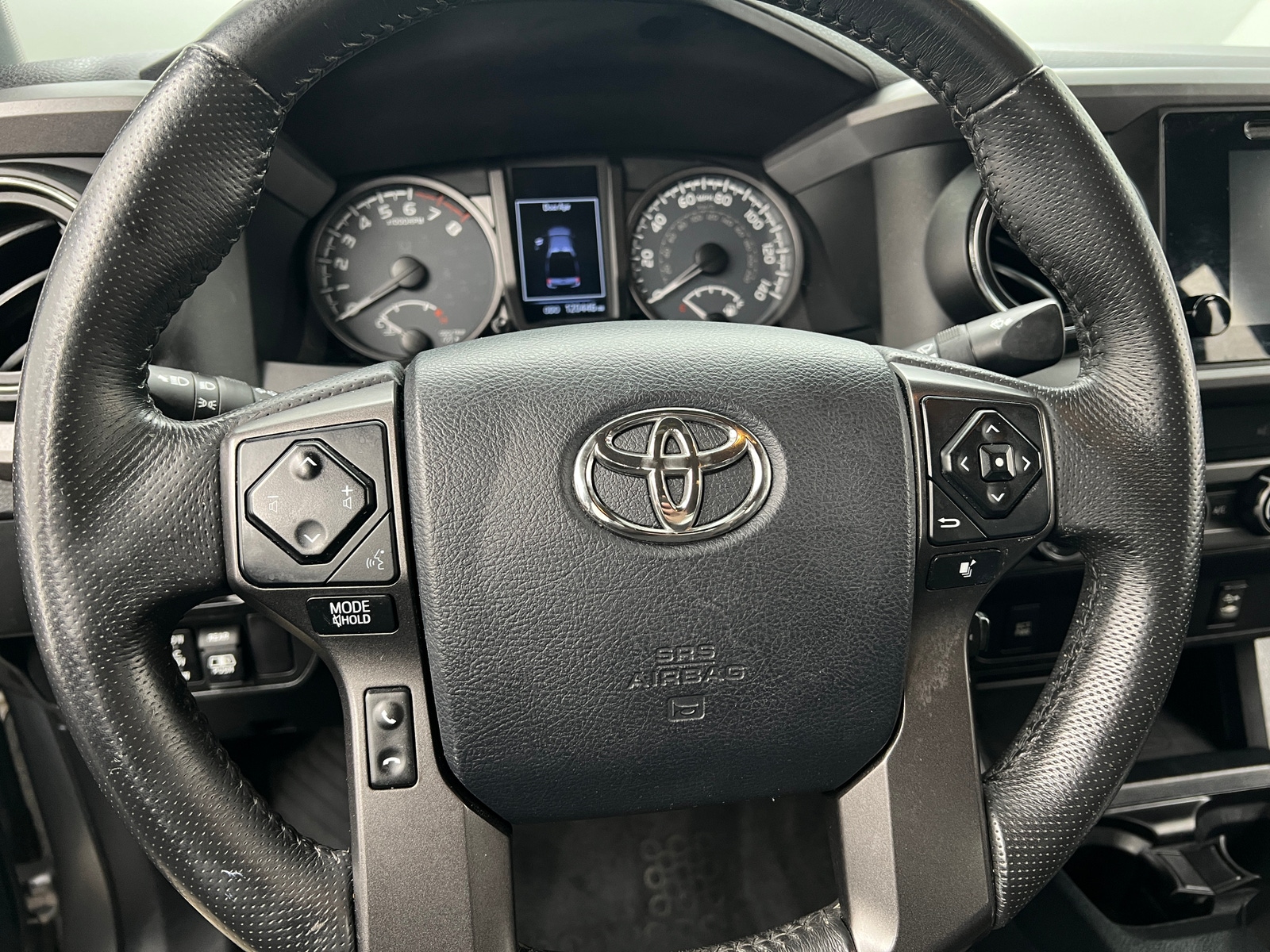 Thumbnail: 2017 Toyota Tacoma - 5