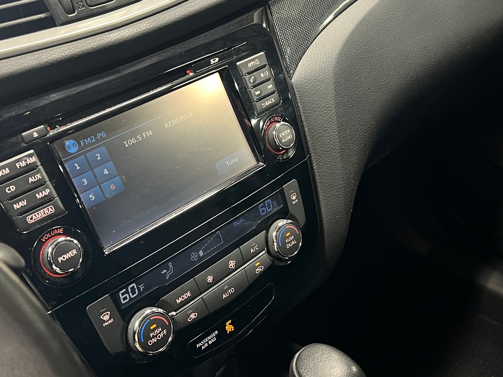 Thumbnail: 2015 Nissan Rogue - 3