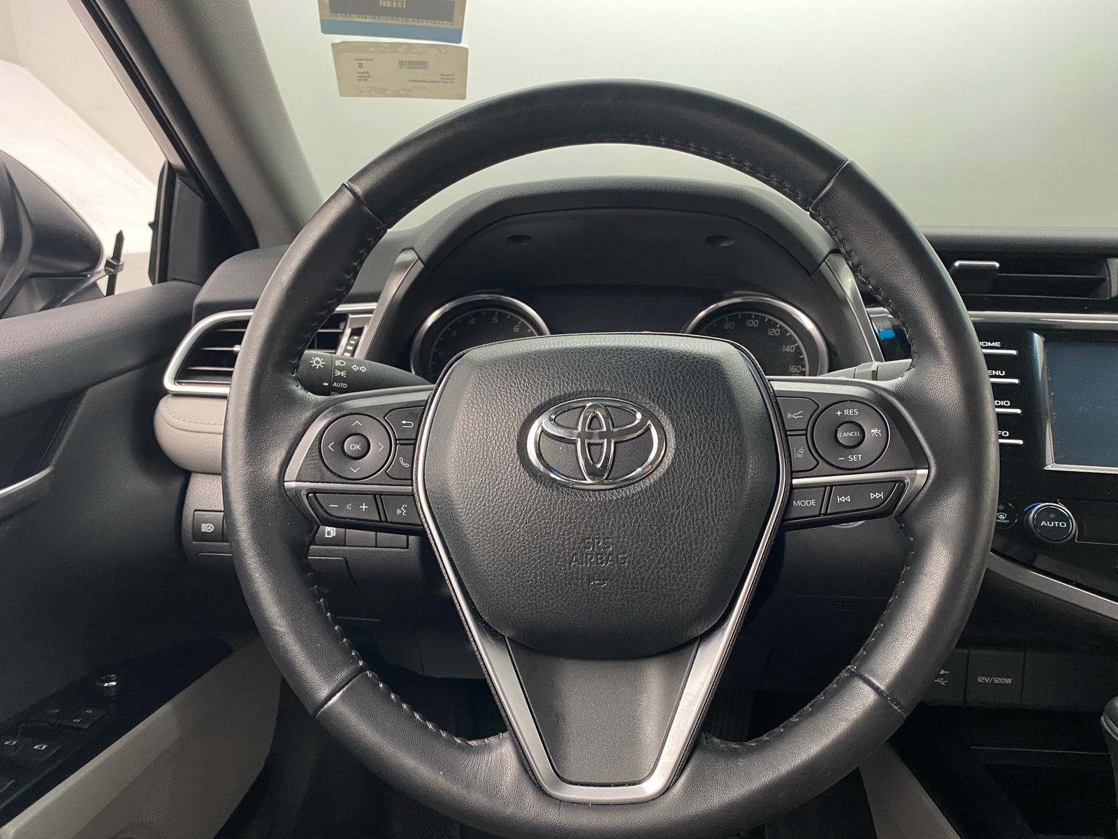 Thumbnail: 2018 Toyota Camry - 5