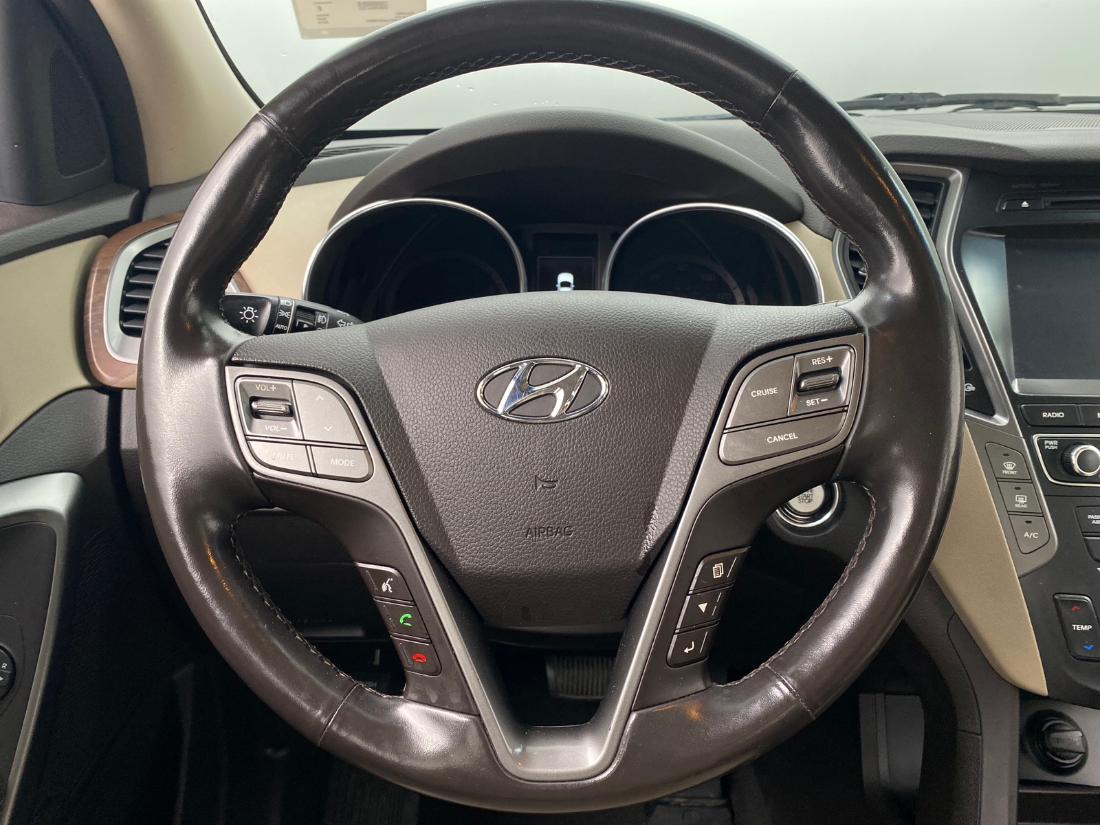 Thumbnail: 2018 Hyundai Santa Fe - 4