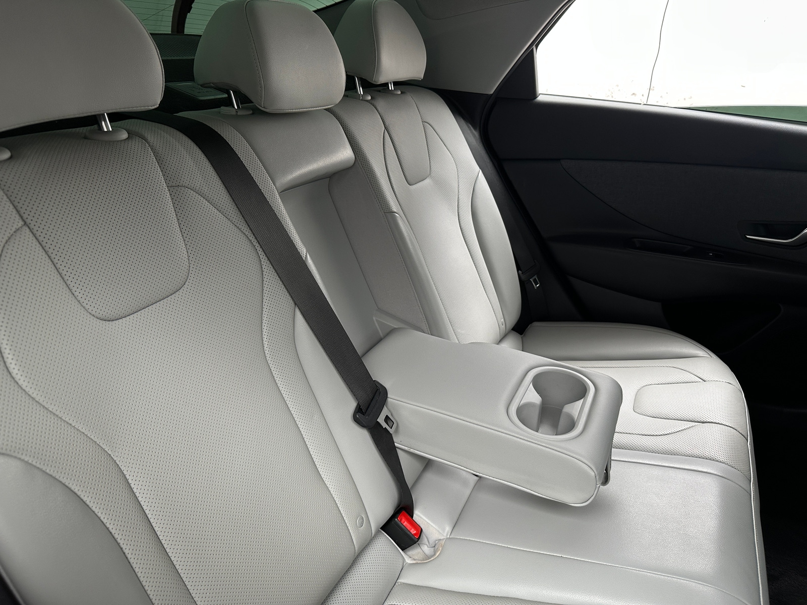 Thumbnail: 2023 Hyundai Elantra - 5