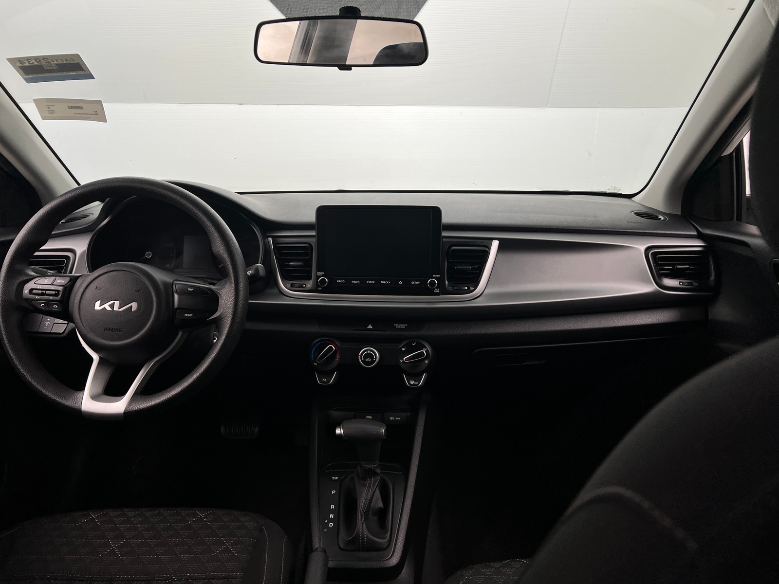 Thumbnail: 2023 Kia Rio - 3