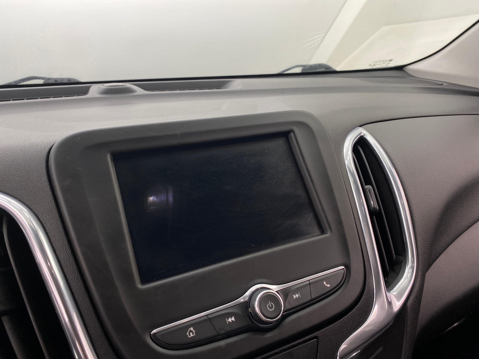 Thumbnail: 2019 Chevrolet Equinox - 4