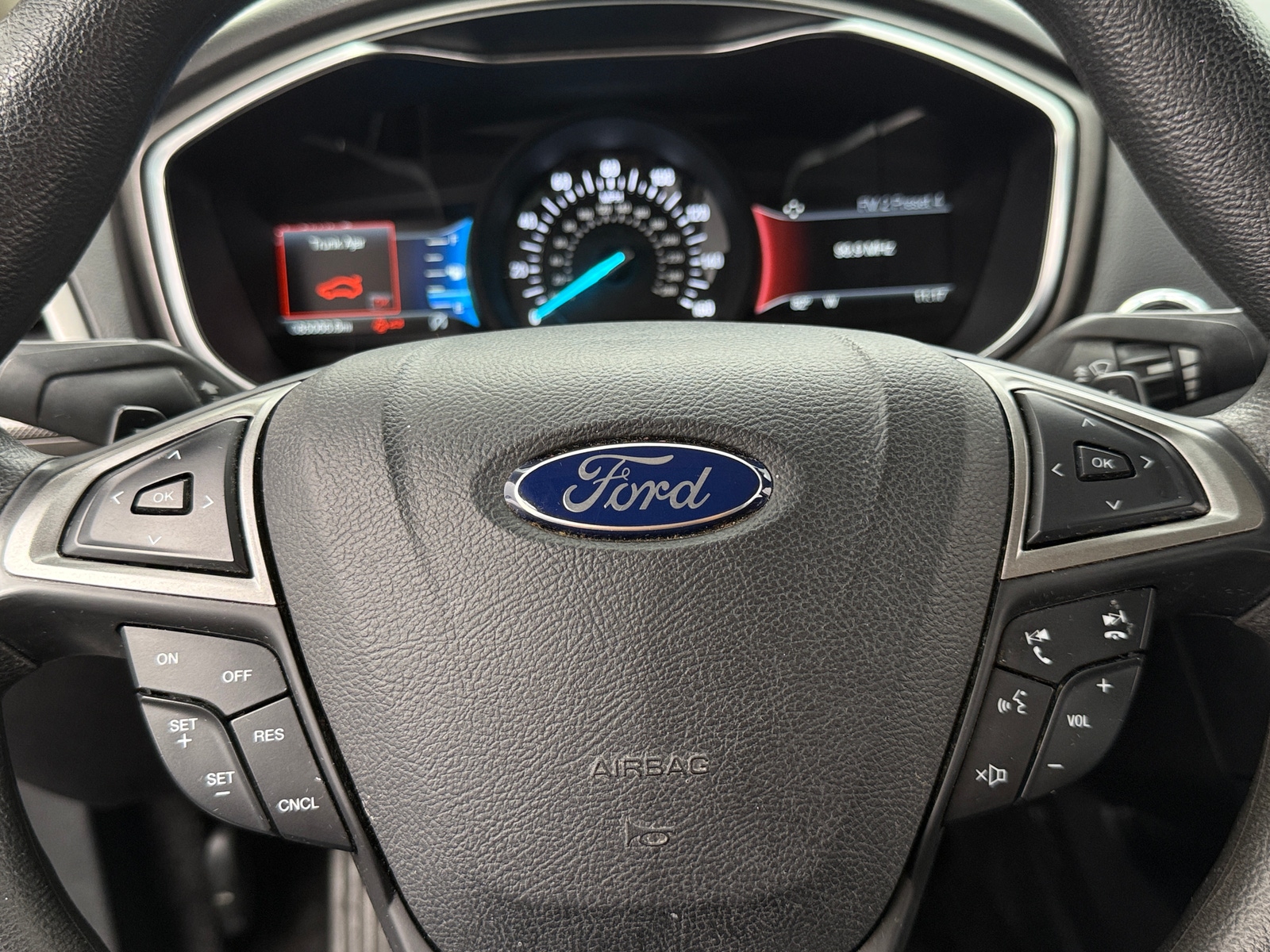Thumbnail: 2017 Ford Fusion - 5