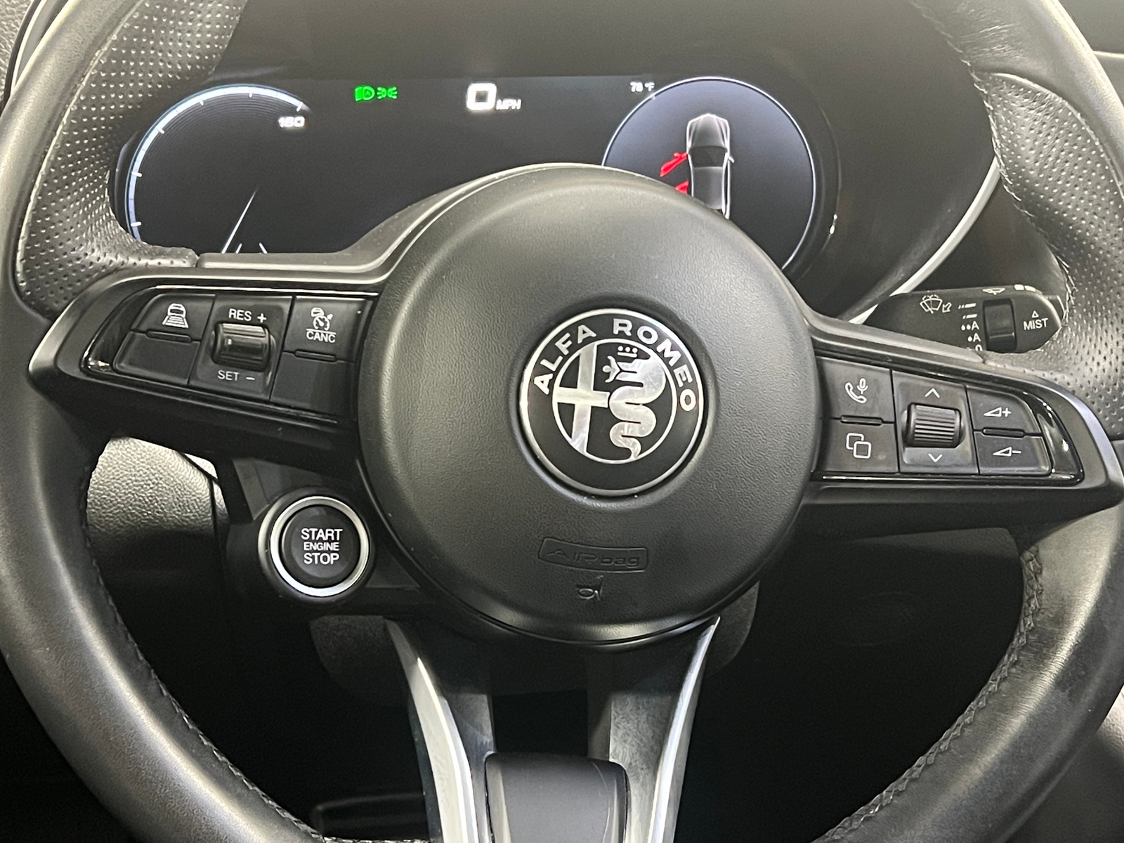 Thumbnail: 2024 Alfa Romeo Giulia - 4