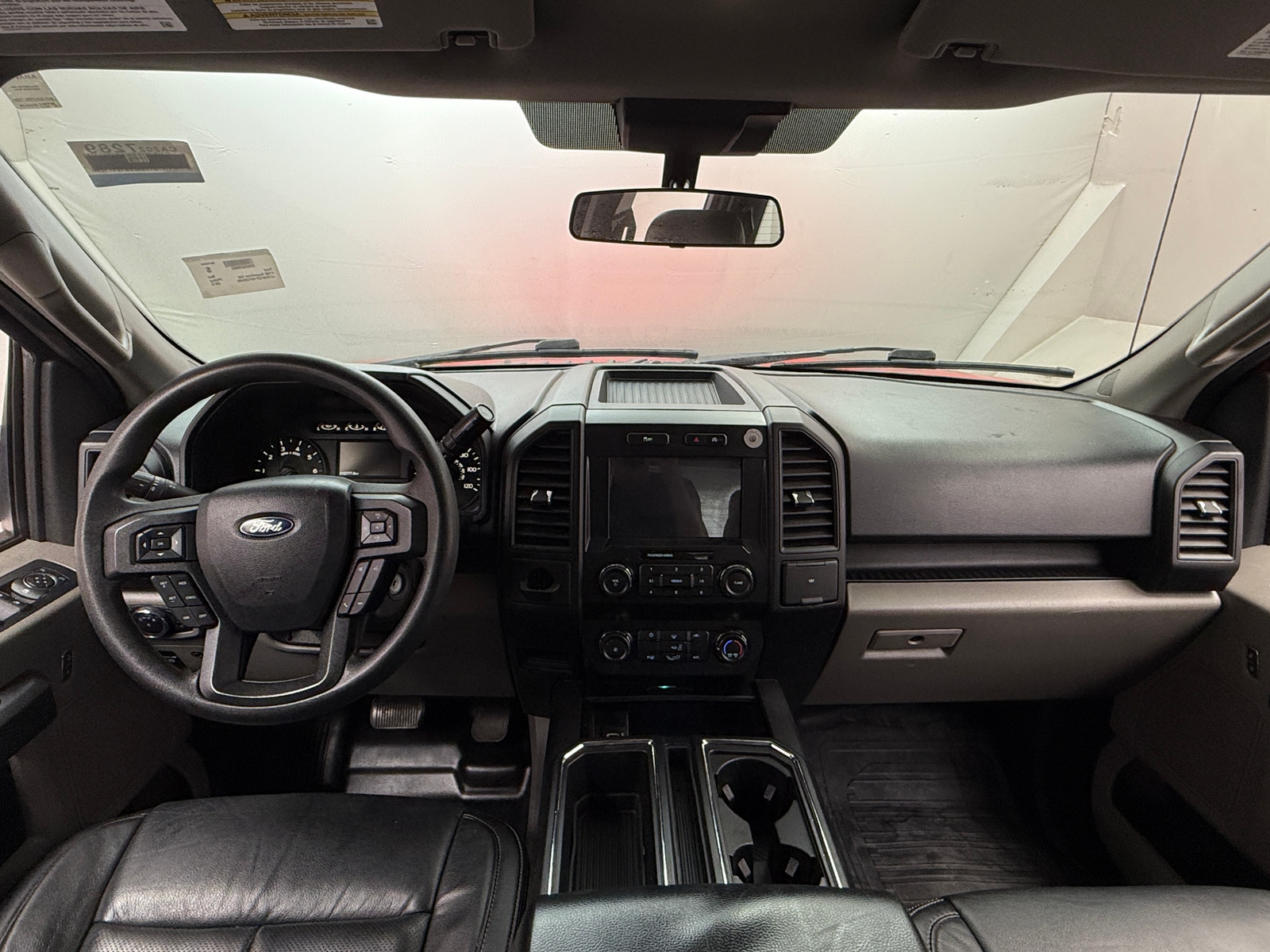 Thumbnail: 2019 Ford Econoline - 3