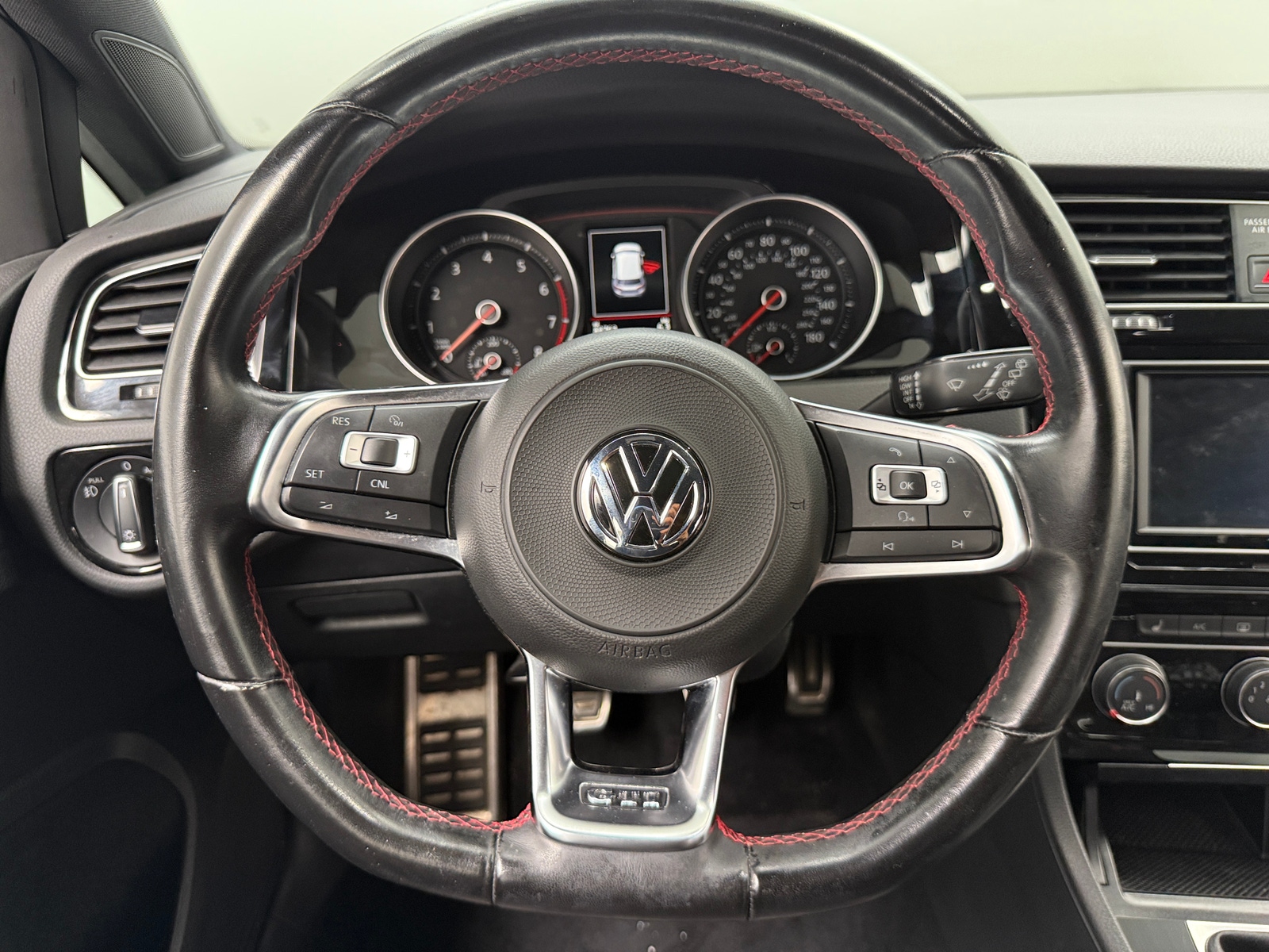 Thumbnail: 2018 Volkswagen Golf - 5