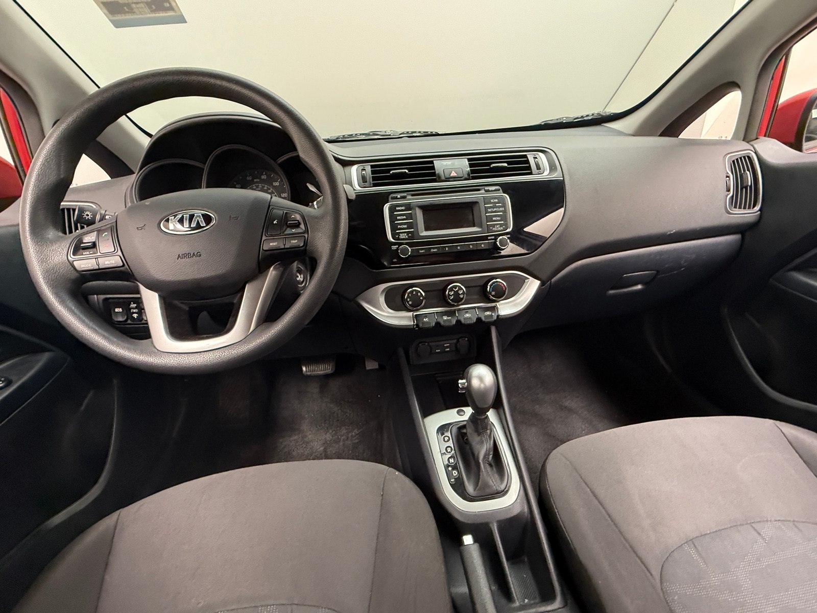 Thumbnail: 2017 Kia Rio - 3