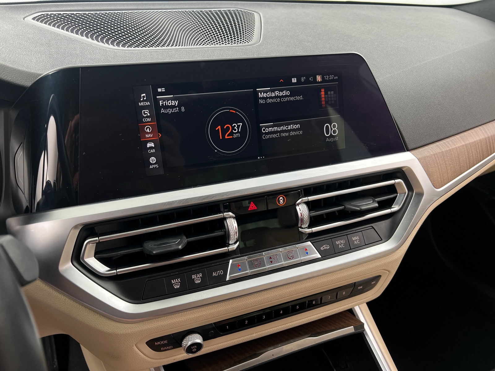 Thumbnail: 2021 BMW 3 Series - 3