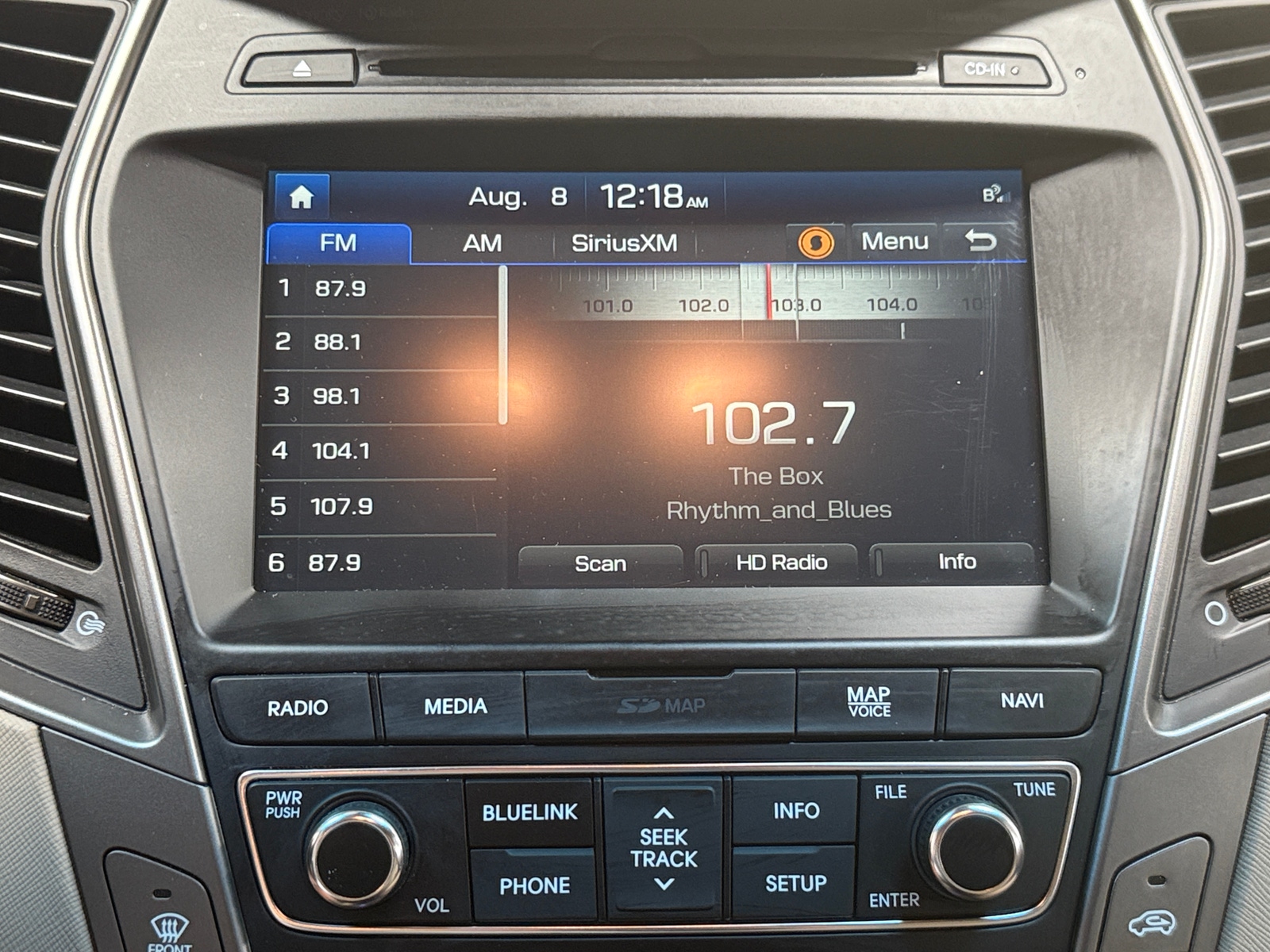 Thumbnail: 2017 Hyundai Santa Fe - 3