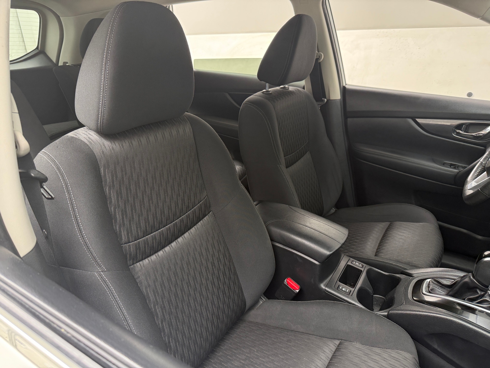 Thumbnail: 2017 Nissan Rogue - 2