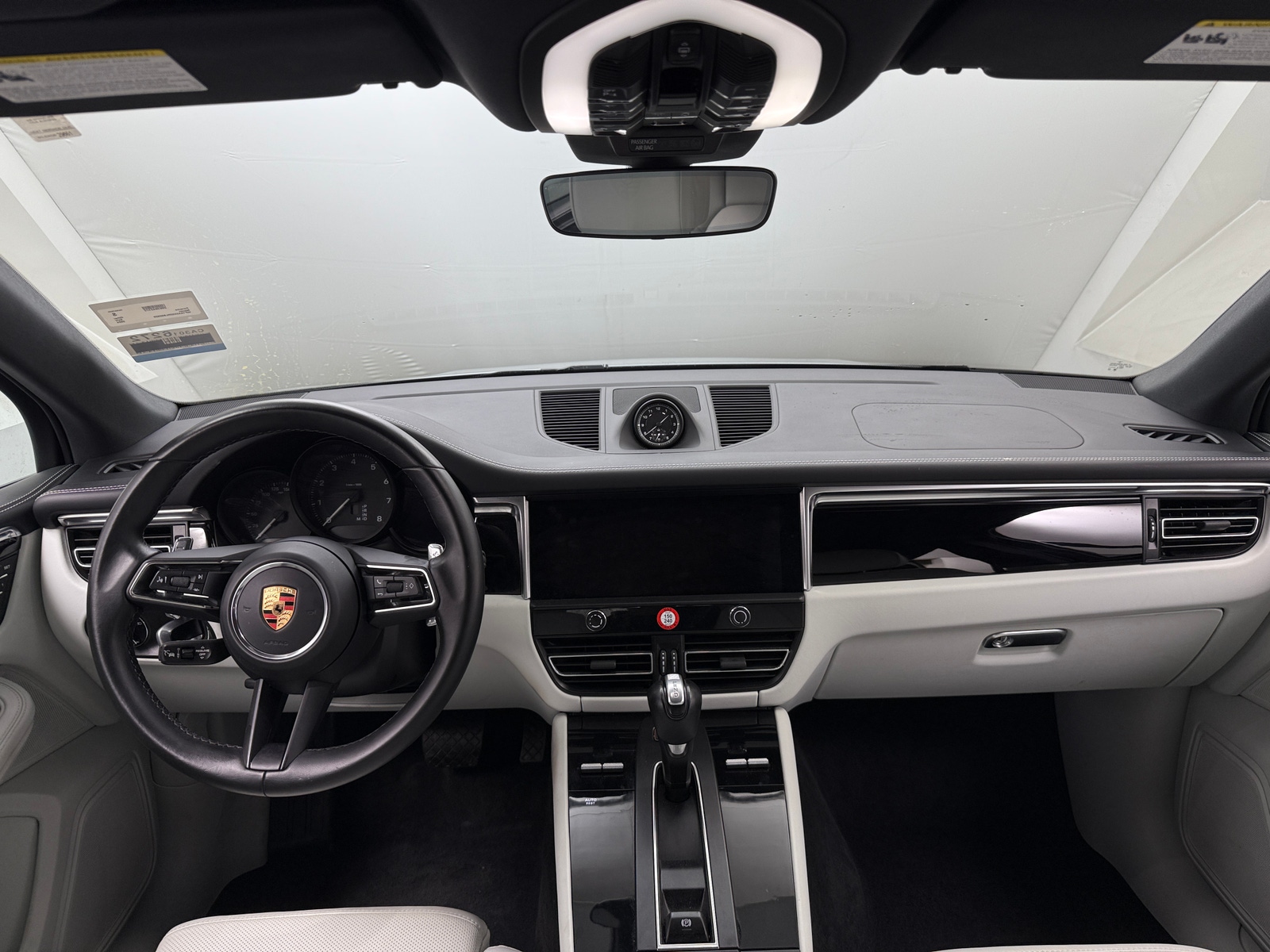 Thumbnail: 2024 Porsche Macan - 3