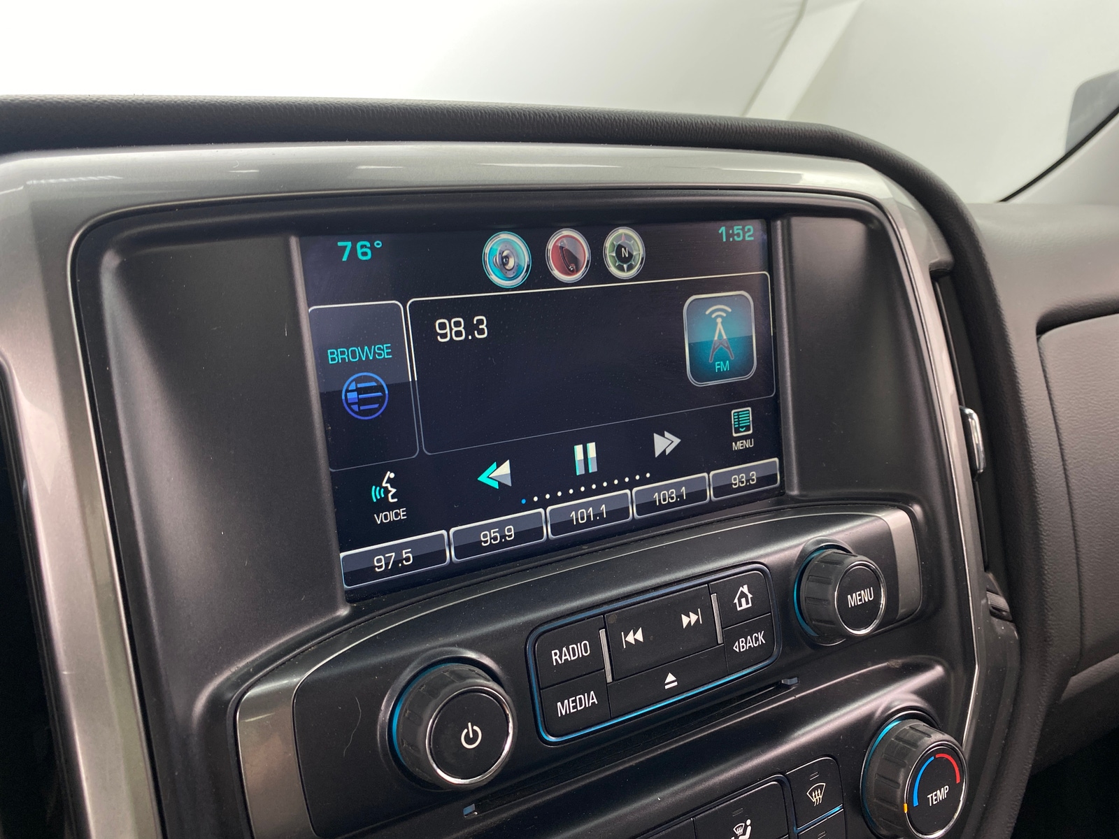 Thumbnail: 2015 Chevrolet Silverado 1500 - 4