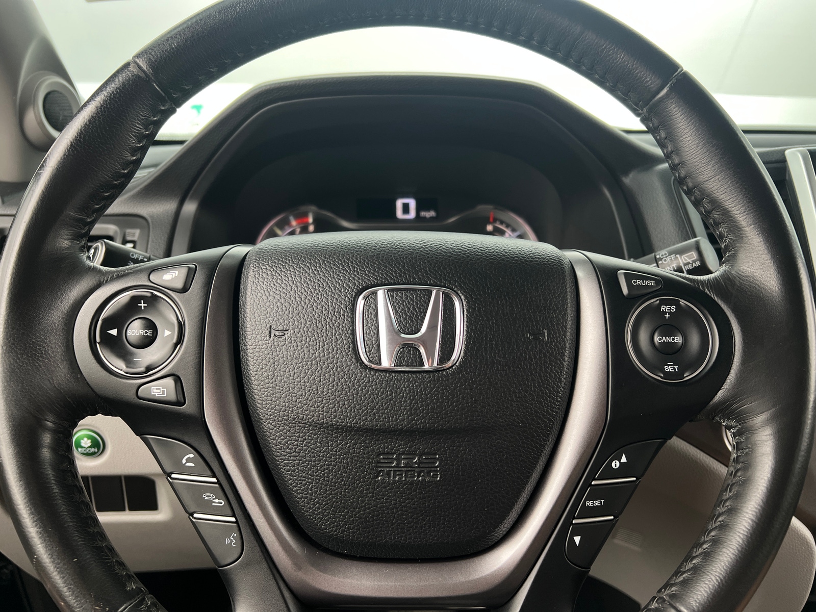 Thumbnail: 2016 Honda Pilot - 4