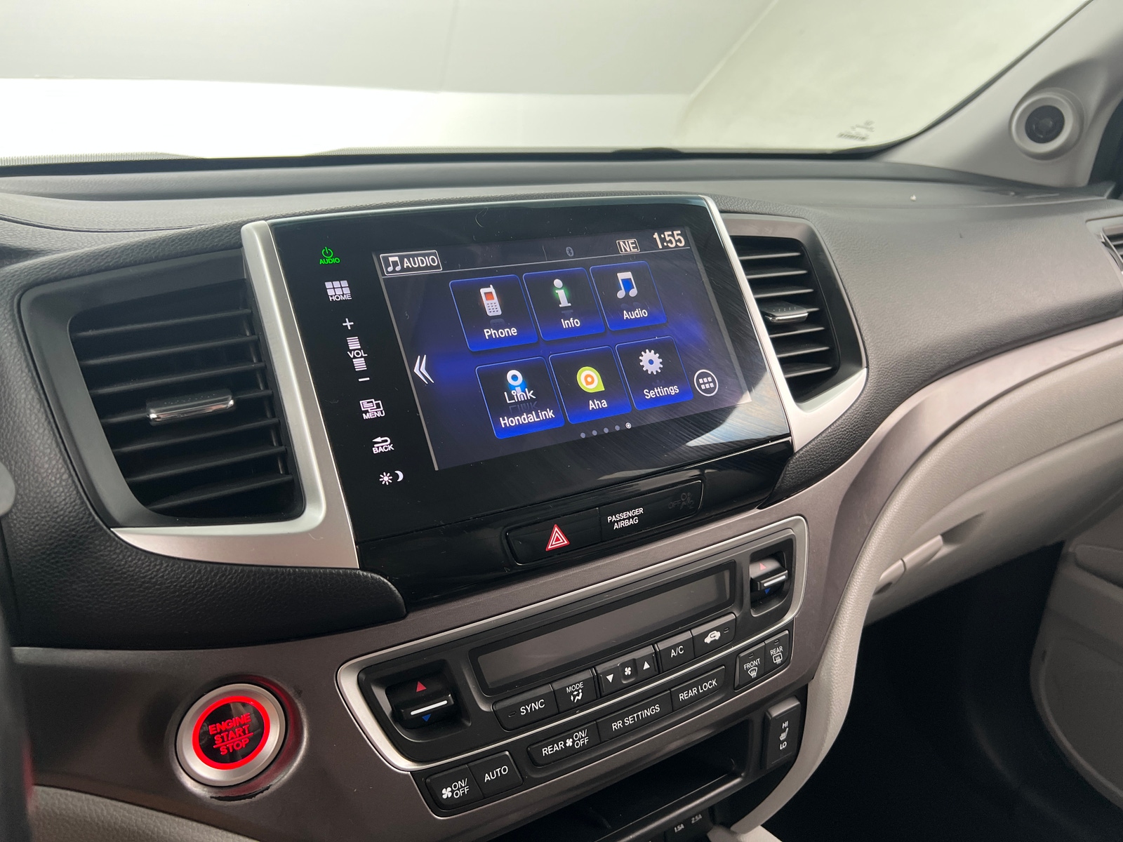 Thumbnail: 2016 Honda Pilot - 3