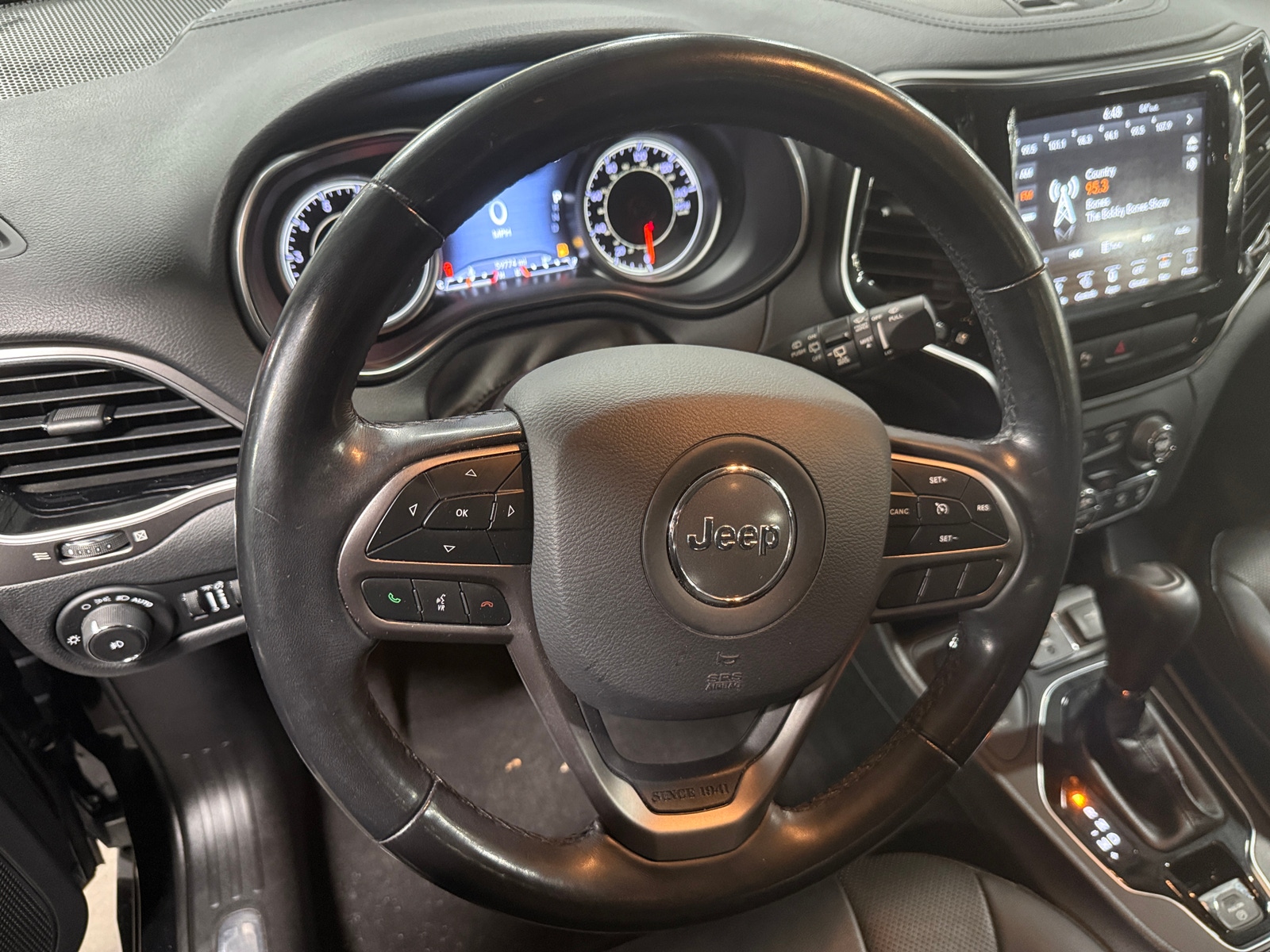 Thumbnail: 2019 Jeep Cherokee - 4