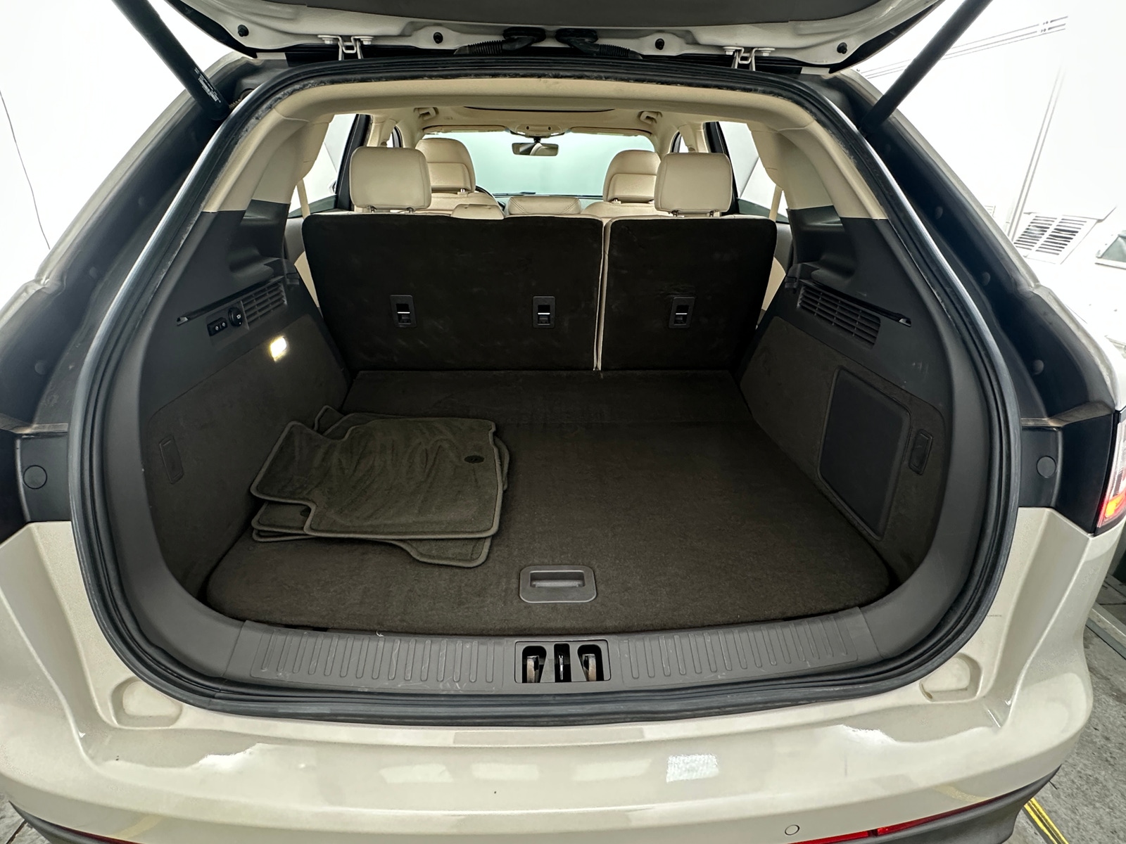 Thumbnail: 2019 Lincoln Nautilus - 6