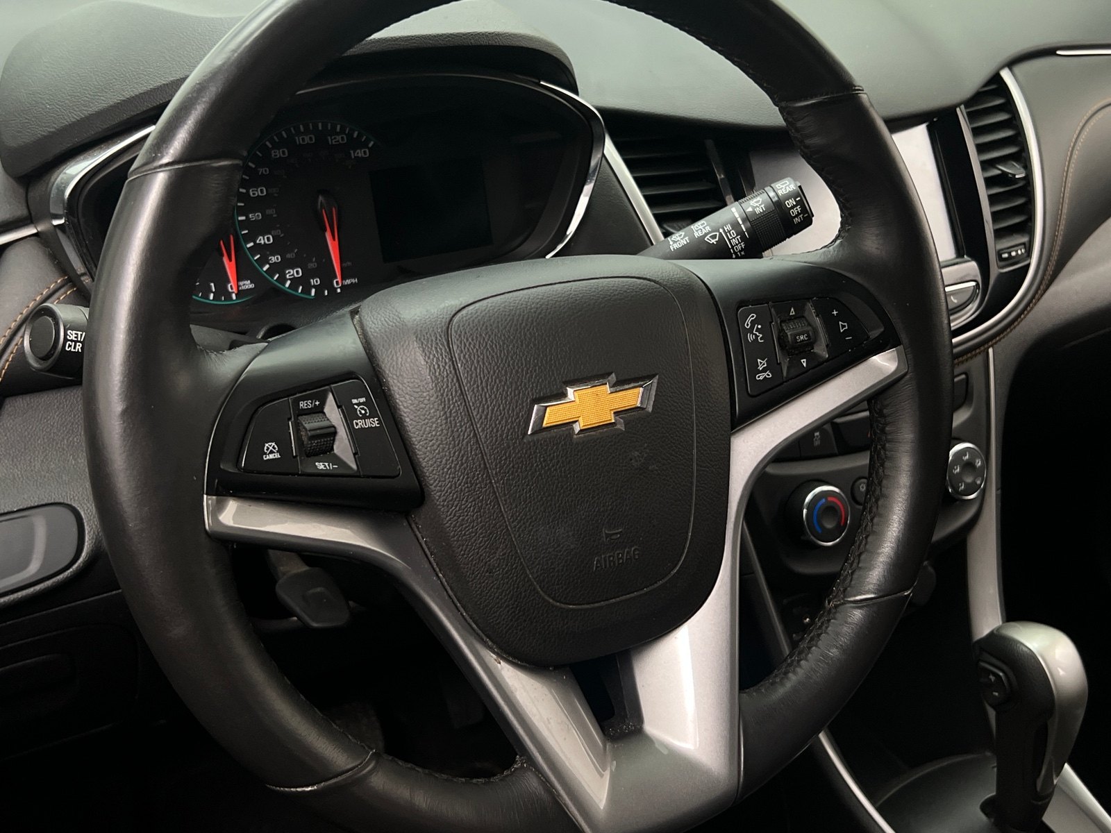 Thumbnail: 2017 Chevrolet Trax - 4