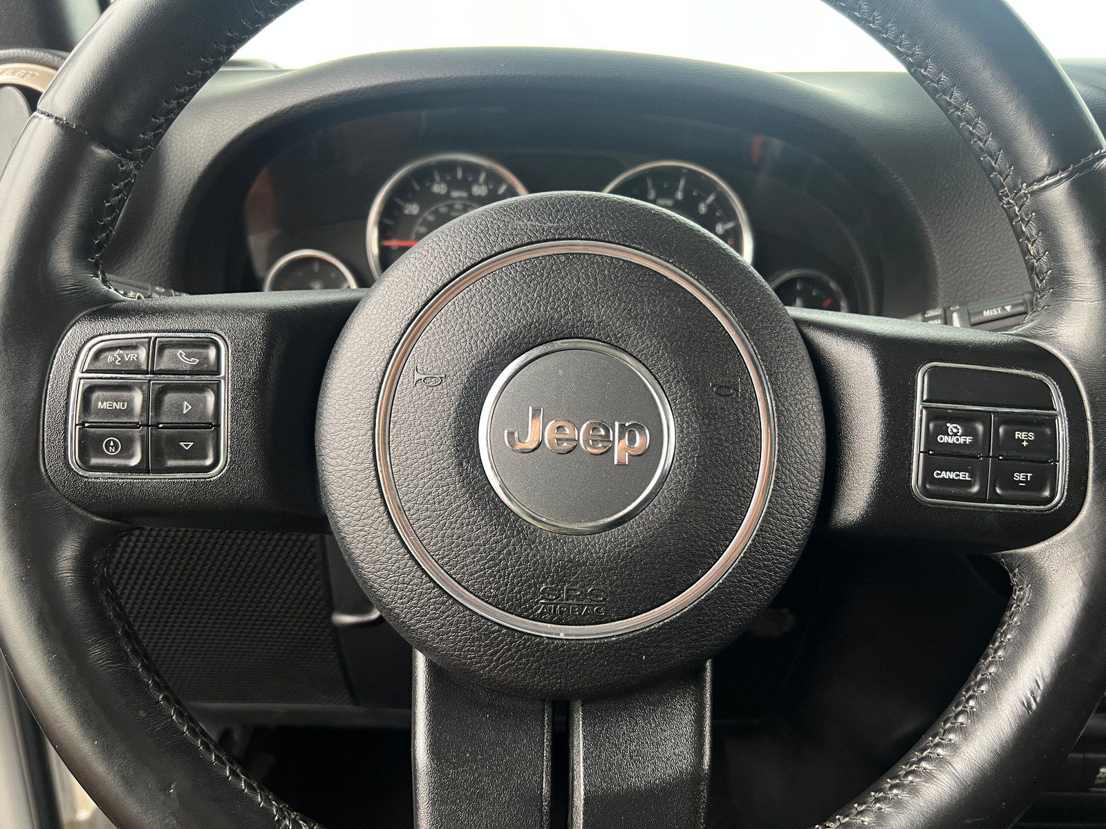 Thumbnail: 2016 Jeep Wrangler - 5